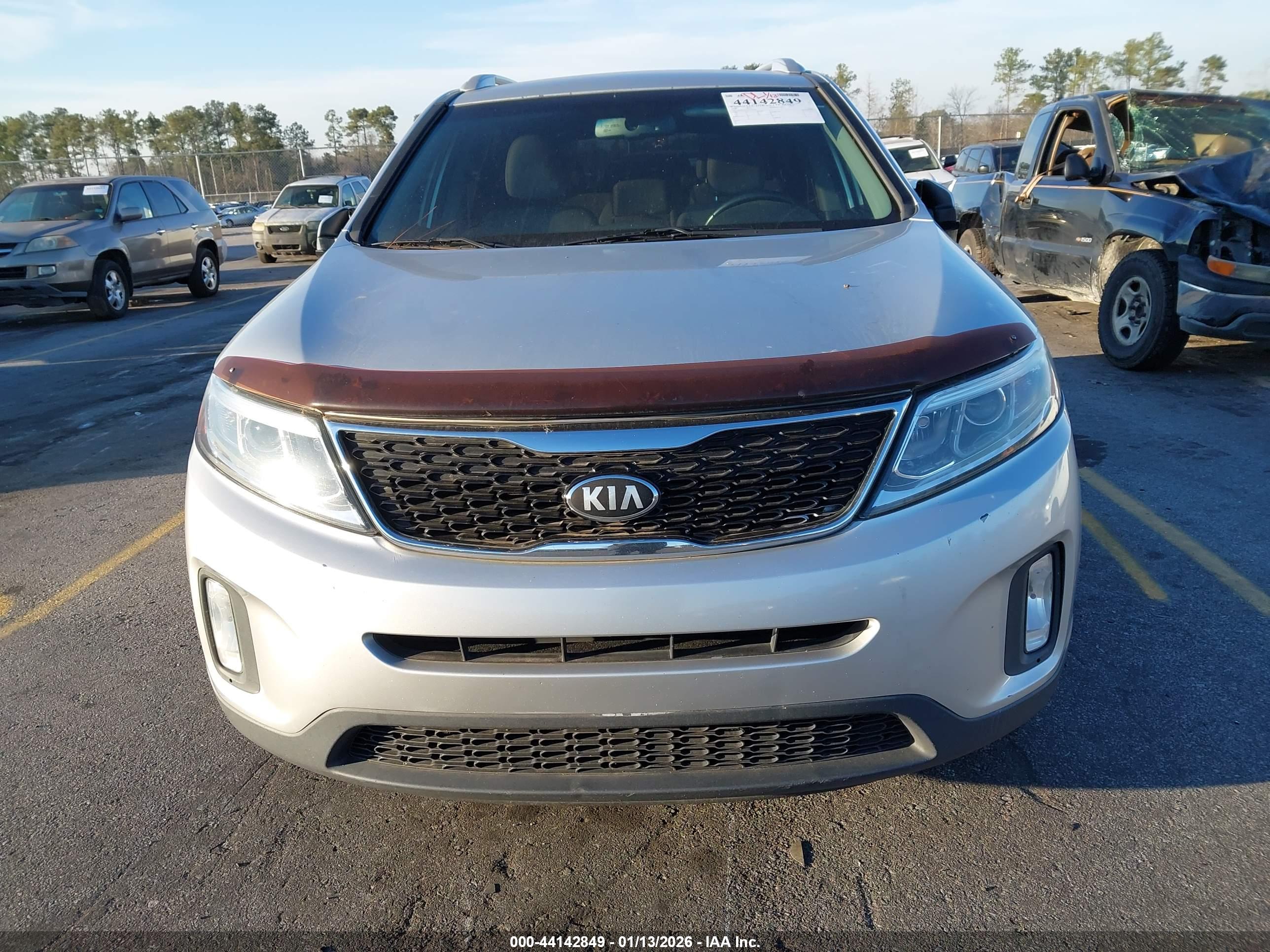 KIA SORENTO image 6