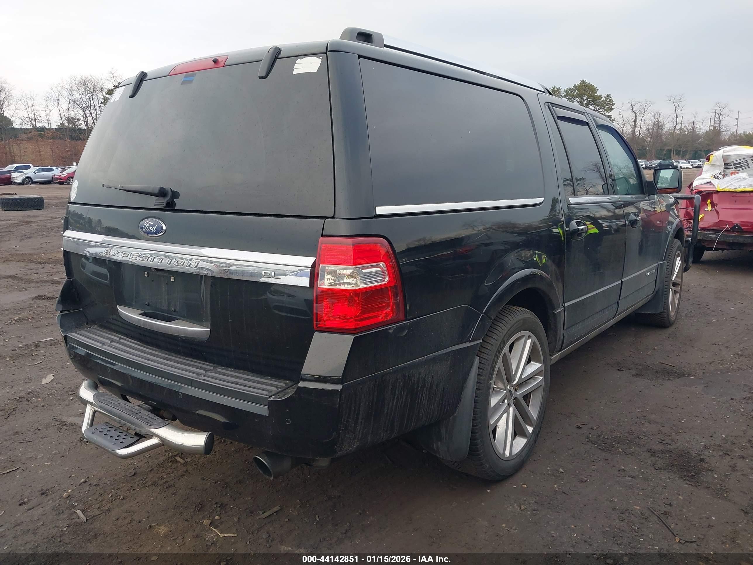 FORD EXPEDITION image 4