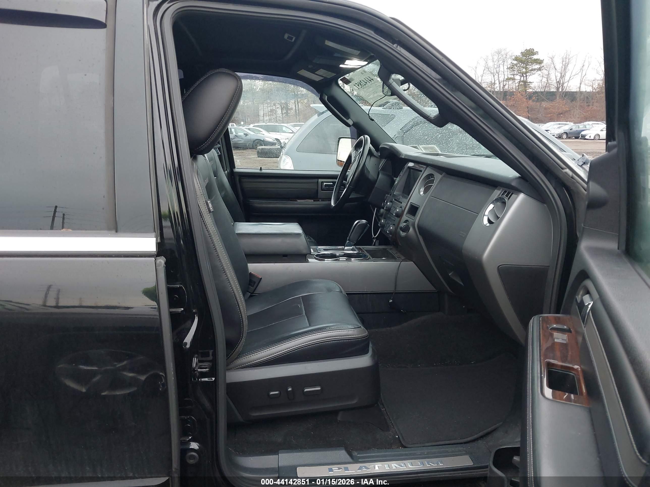FORD EXPEDITION image 5