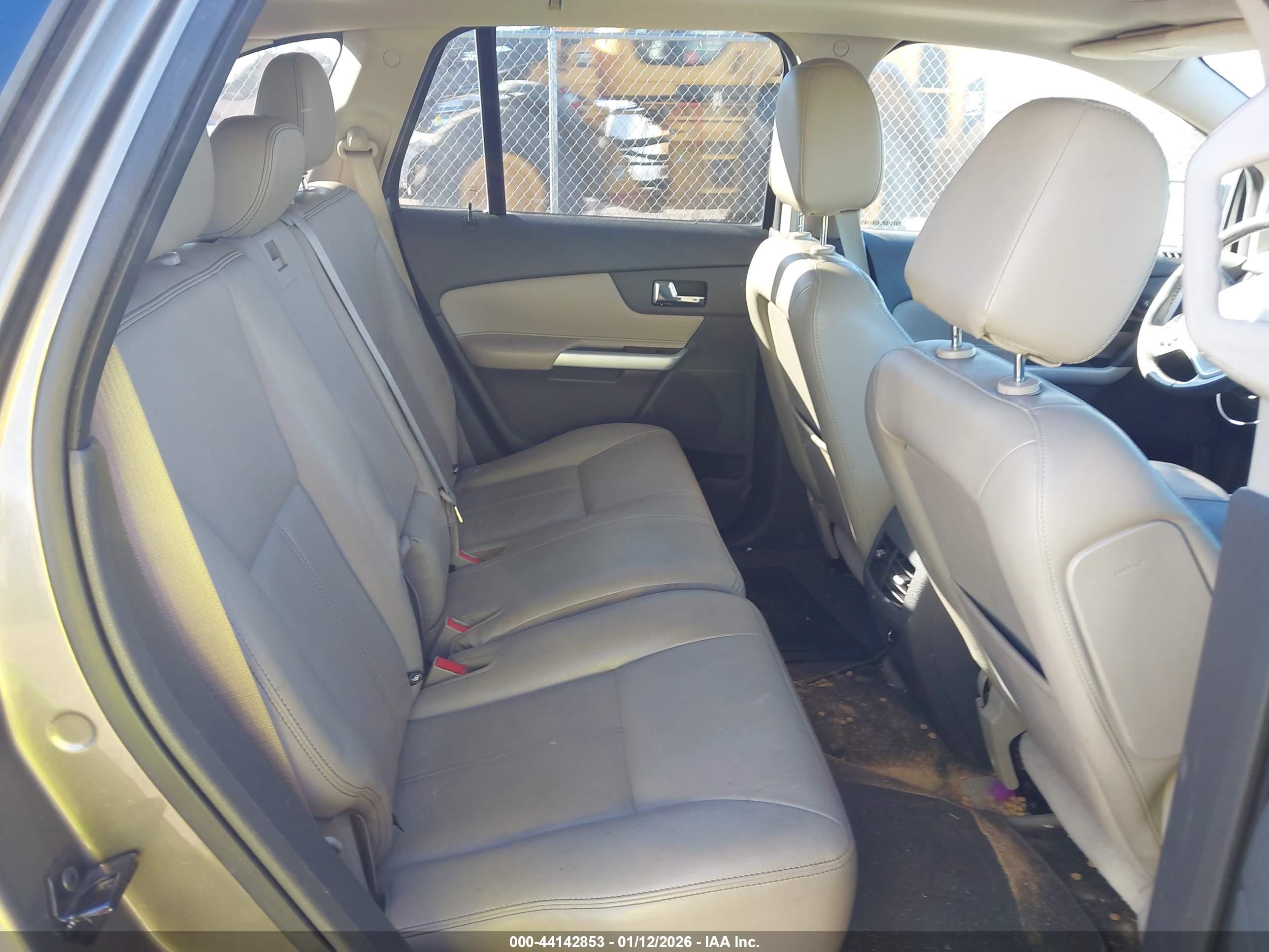 FORD EDGE image 8