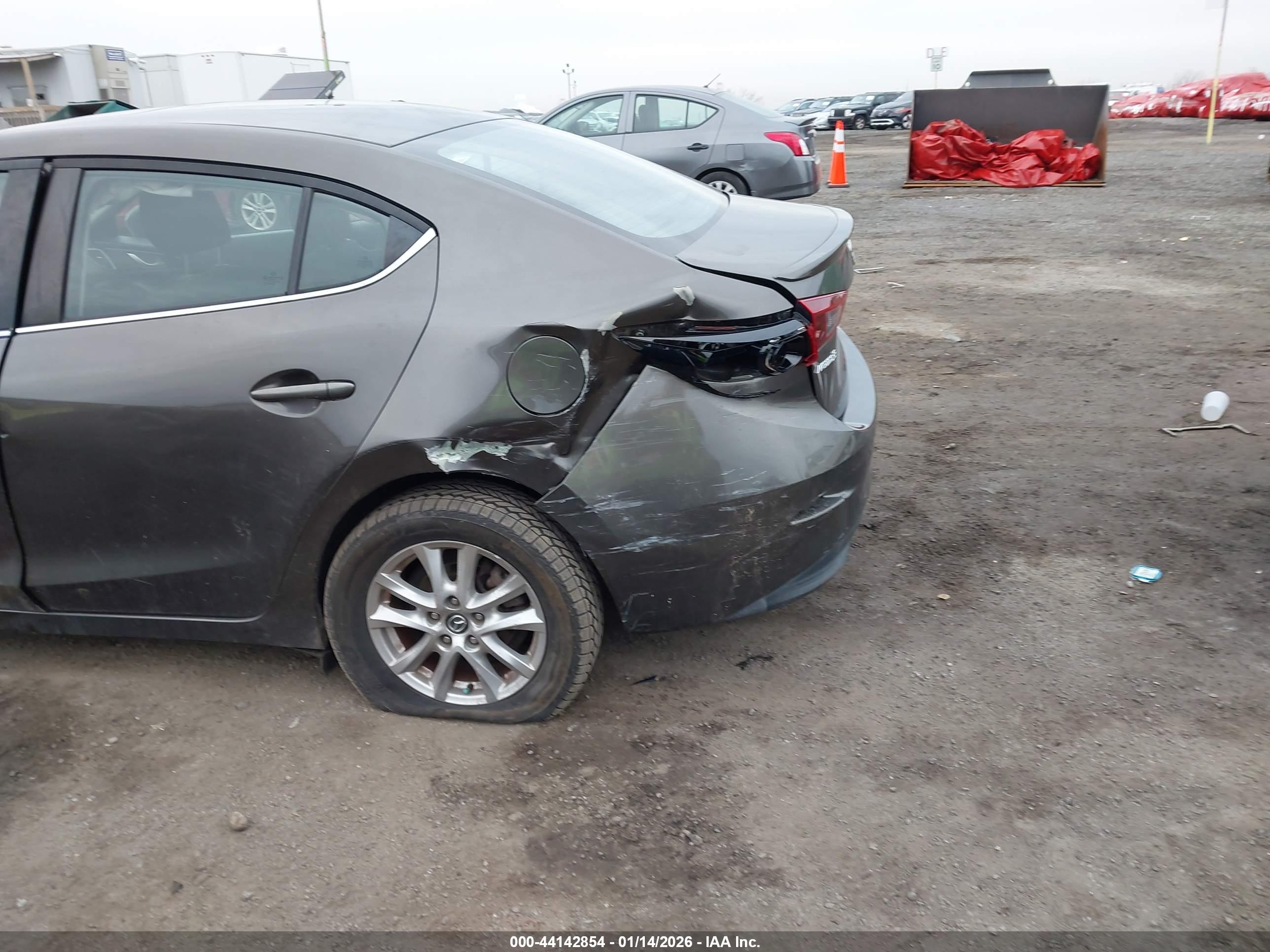 MAZDA MAZDA3 image 6