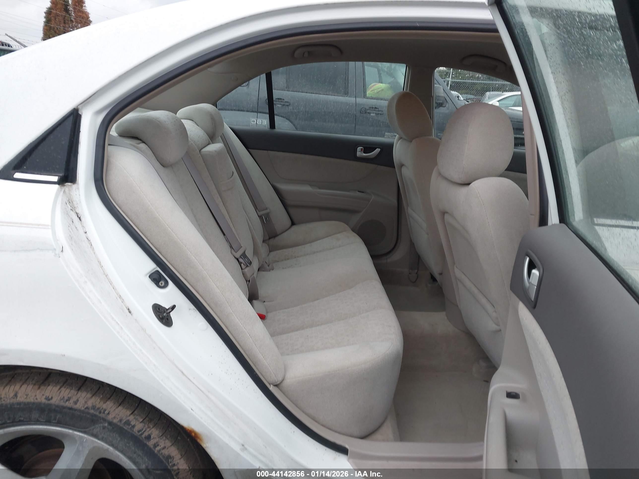 HYUNDAI SONATA image 8