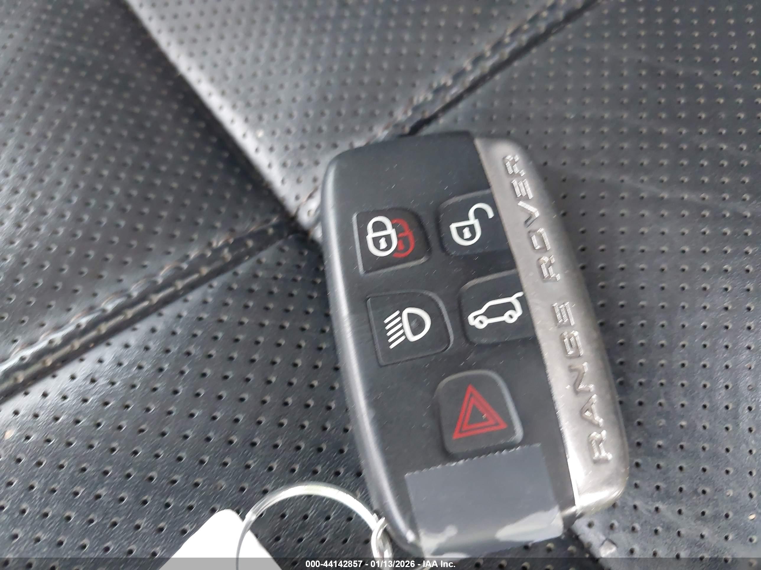 LAND ROVER image 11