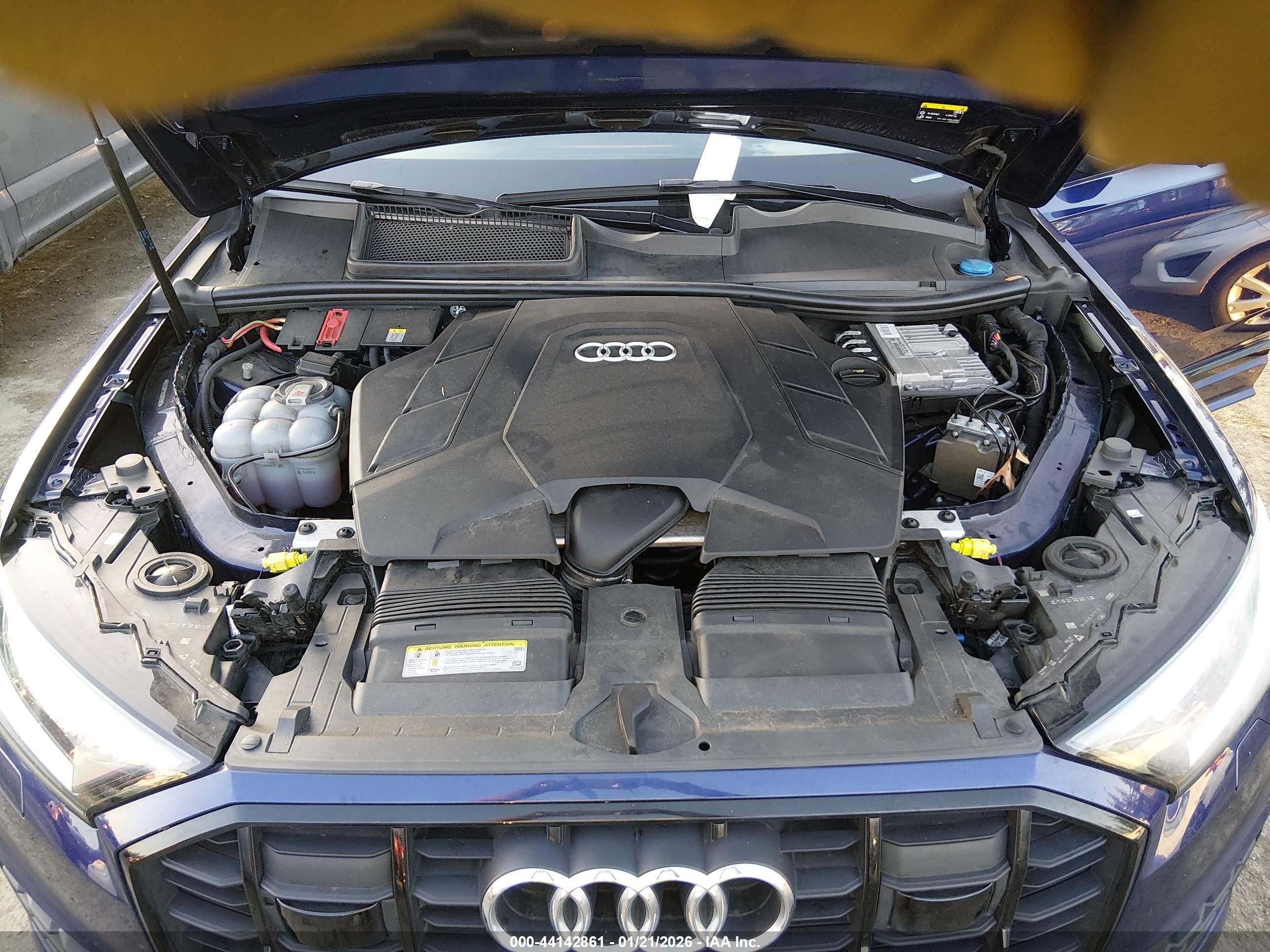 AUDI Q7 image 10