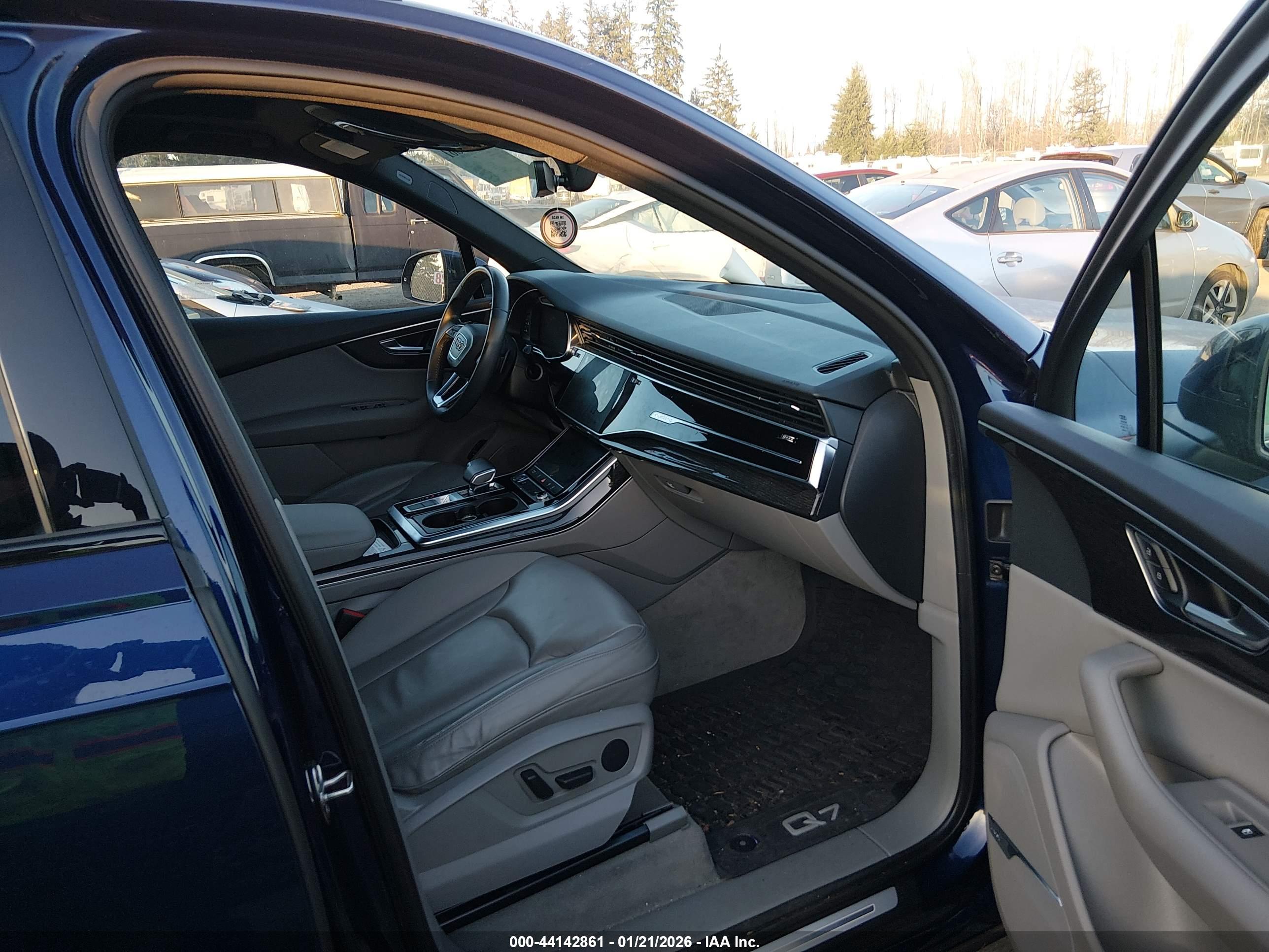 AUDI Q7 image 5