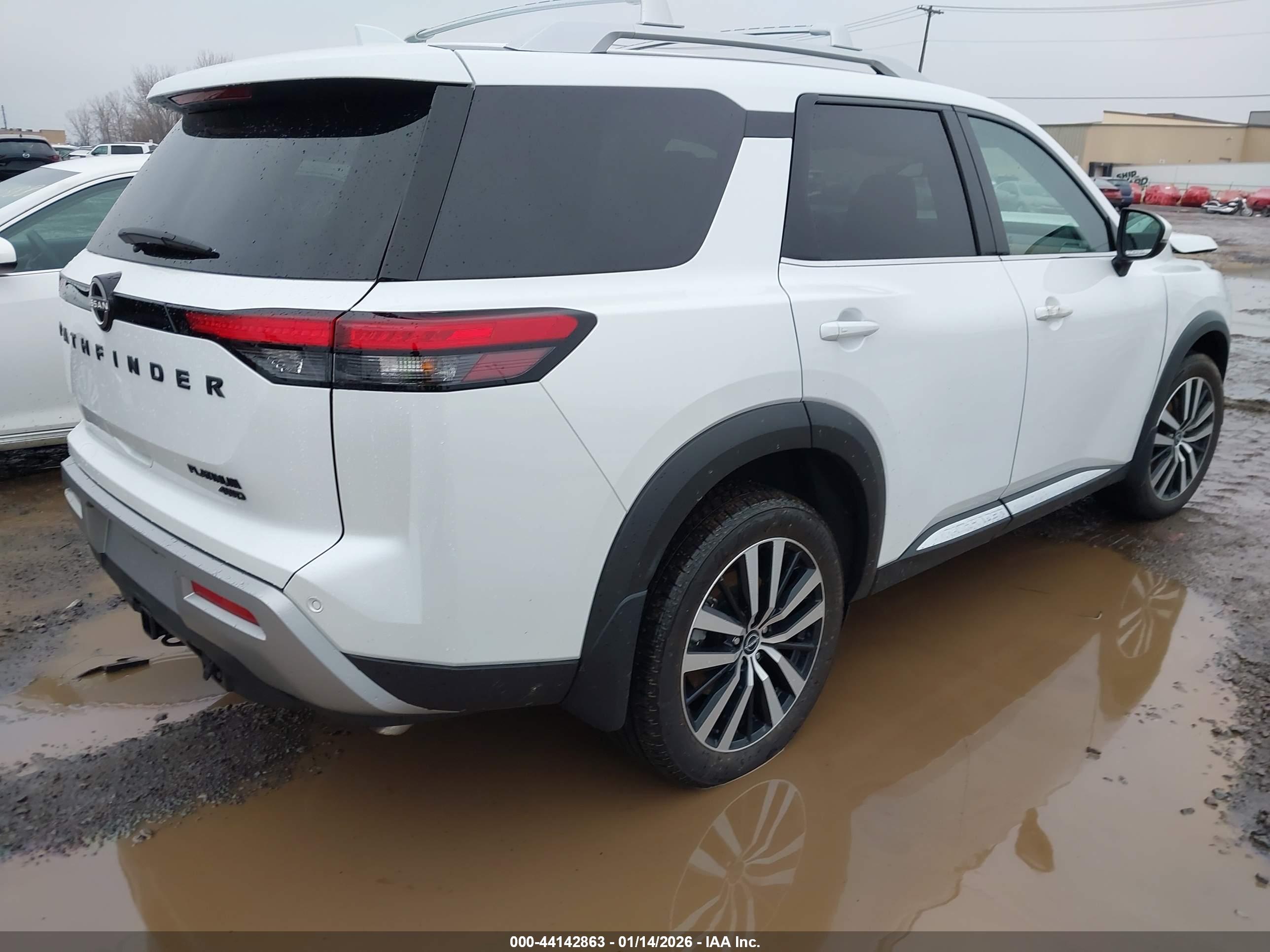 NISSAN PATHFINDER image 4