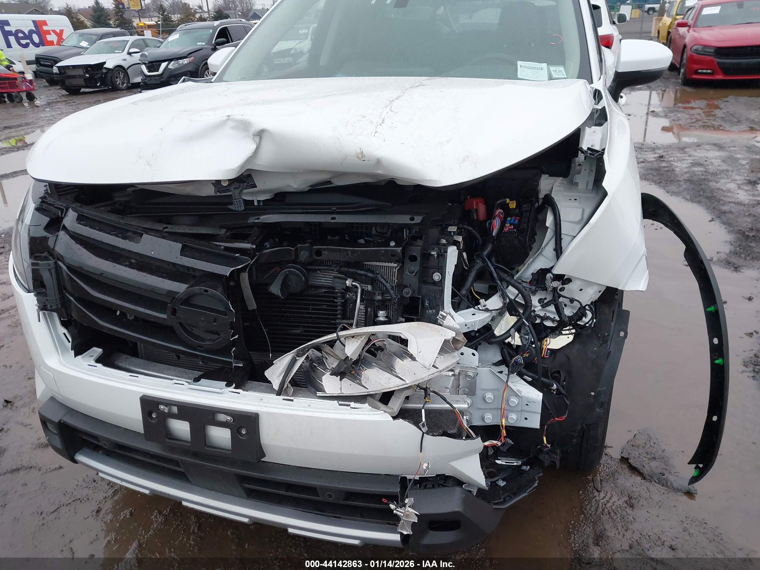 NISSAN PATHFINDER image 6