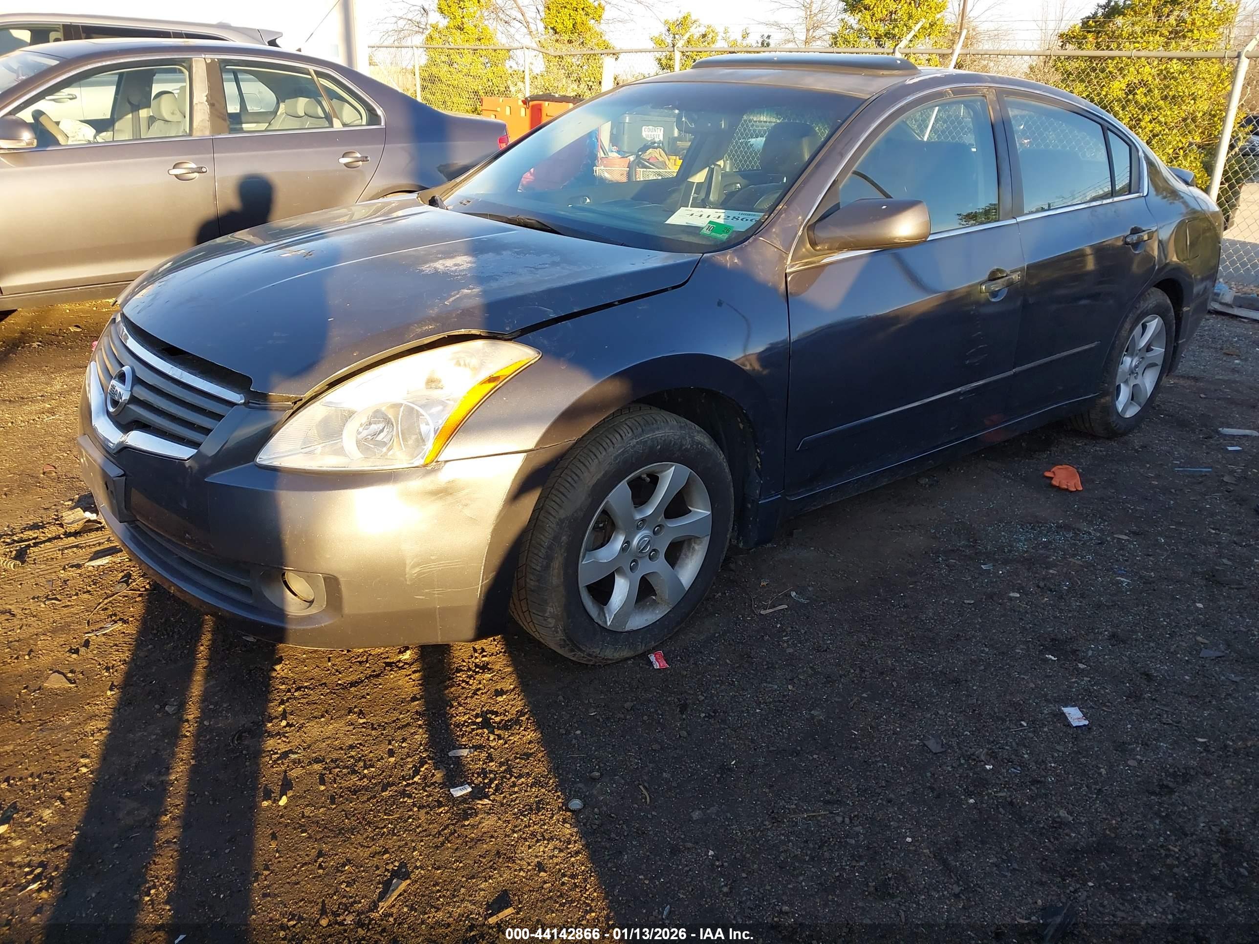 NISSAN ALTIMA image 2