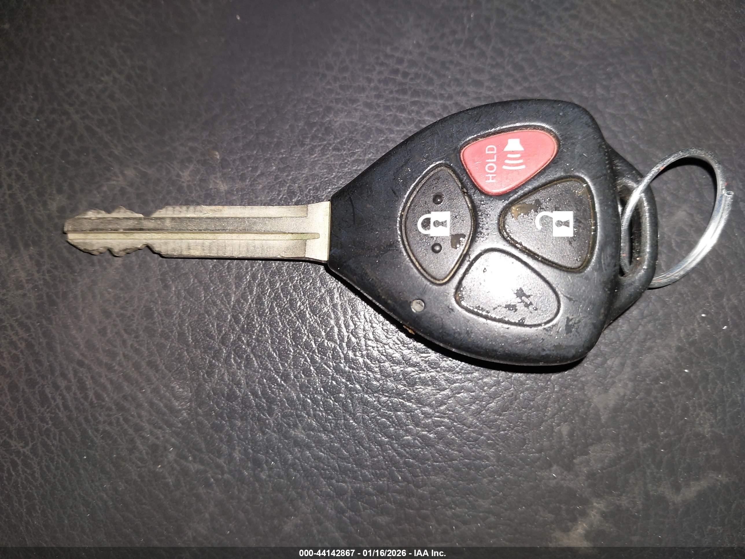 TOYOTA RAV4 image 11