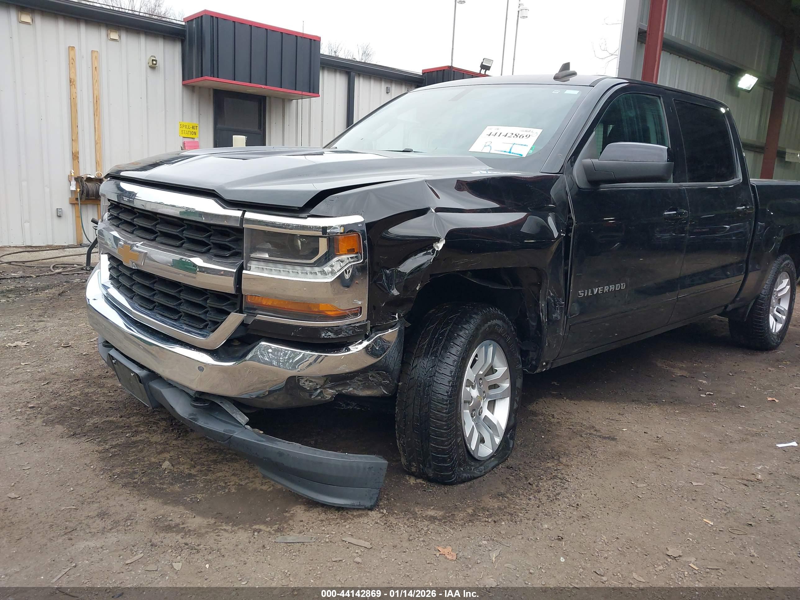 CHEVROLET SILVERADO image 6
