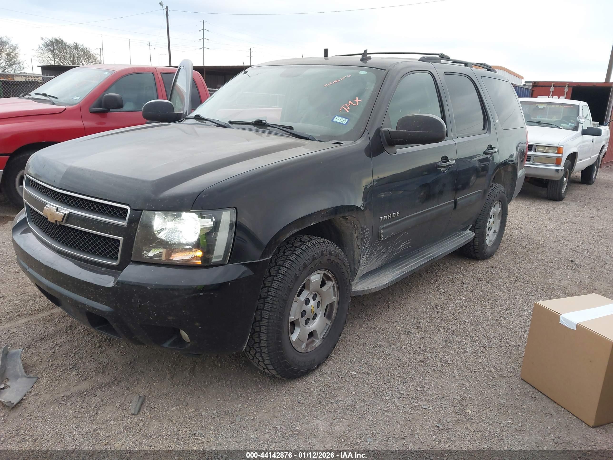 CHEVROLET TAHOE image 2