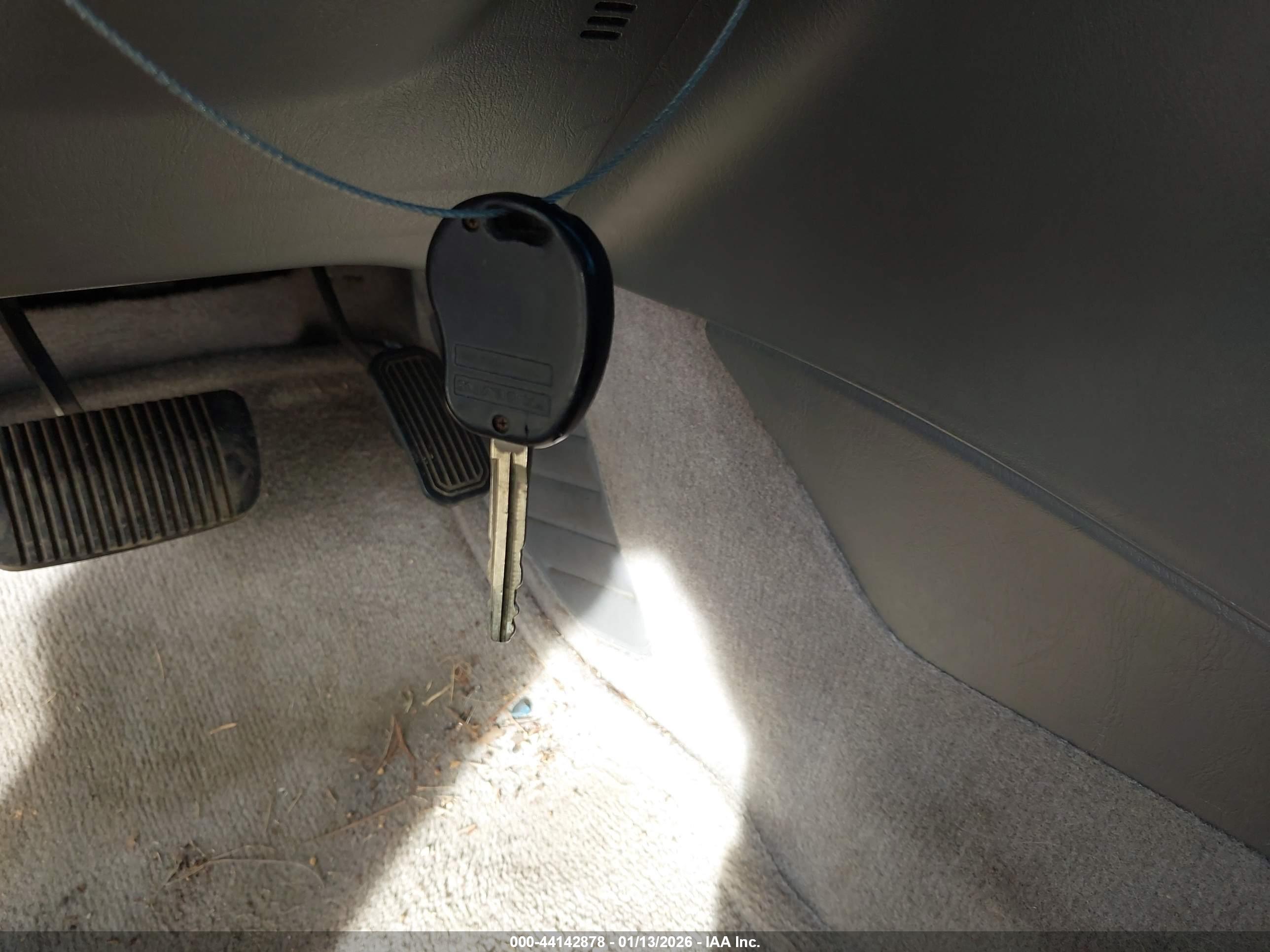 TOYOTA CAMRY image 11