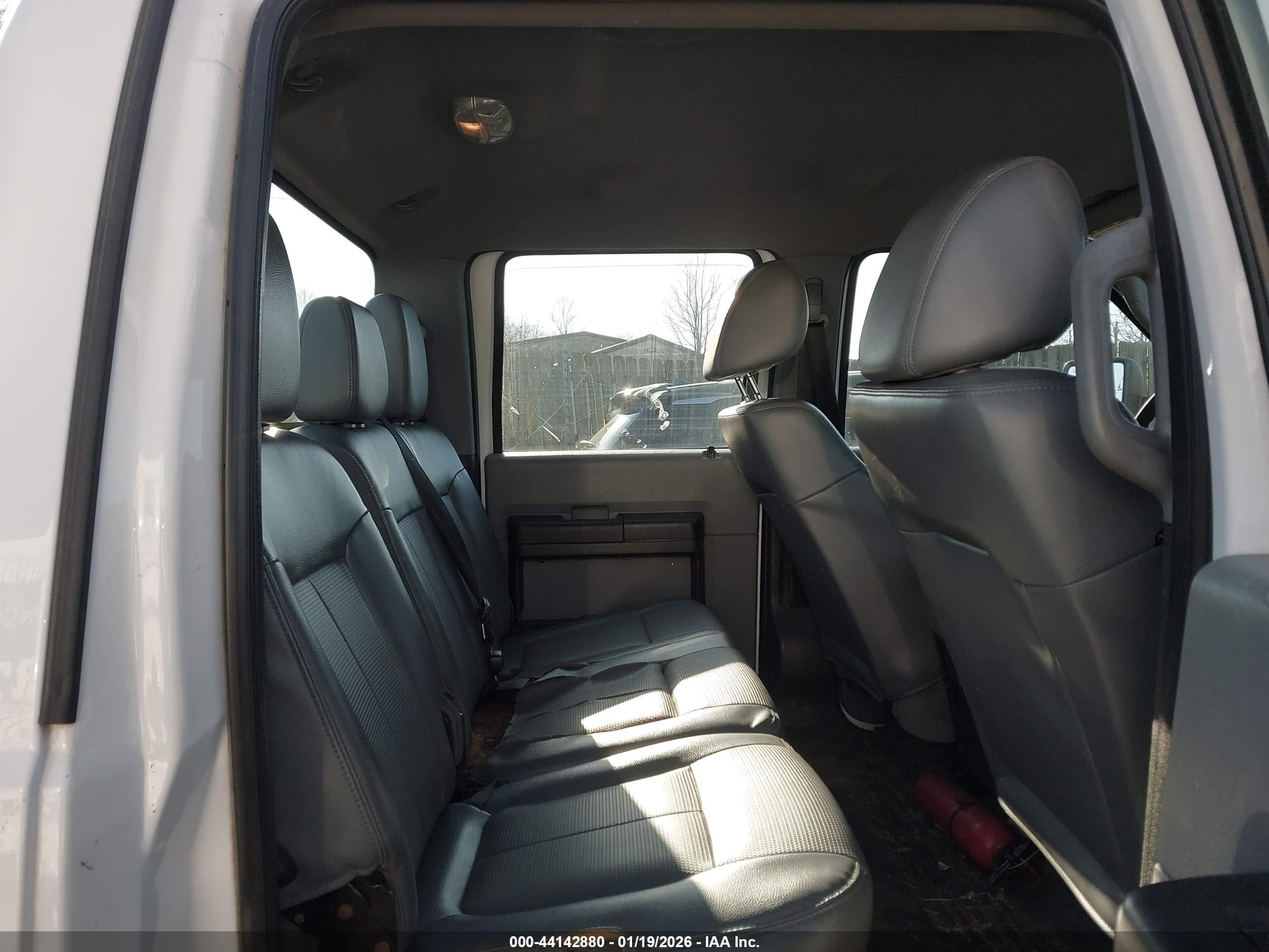 FORD F-350 image 8