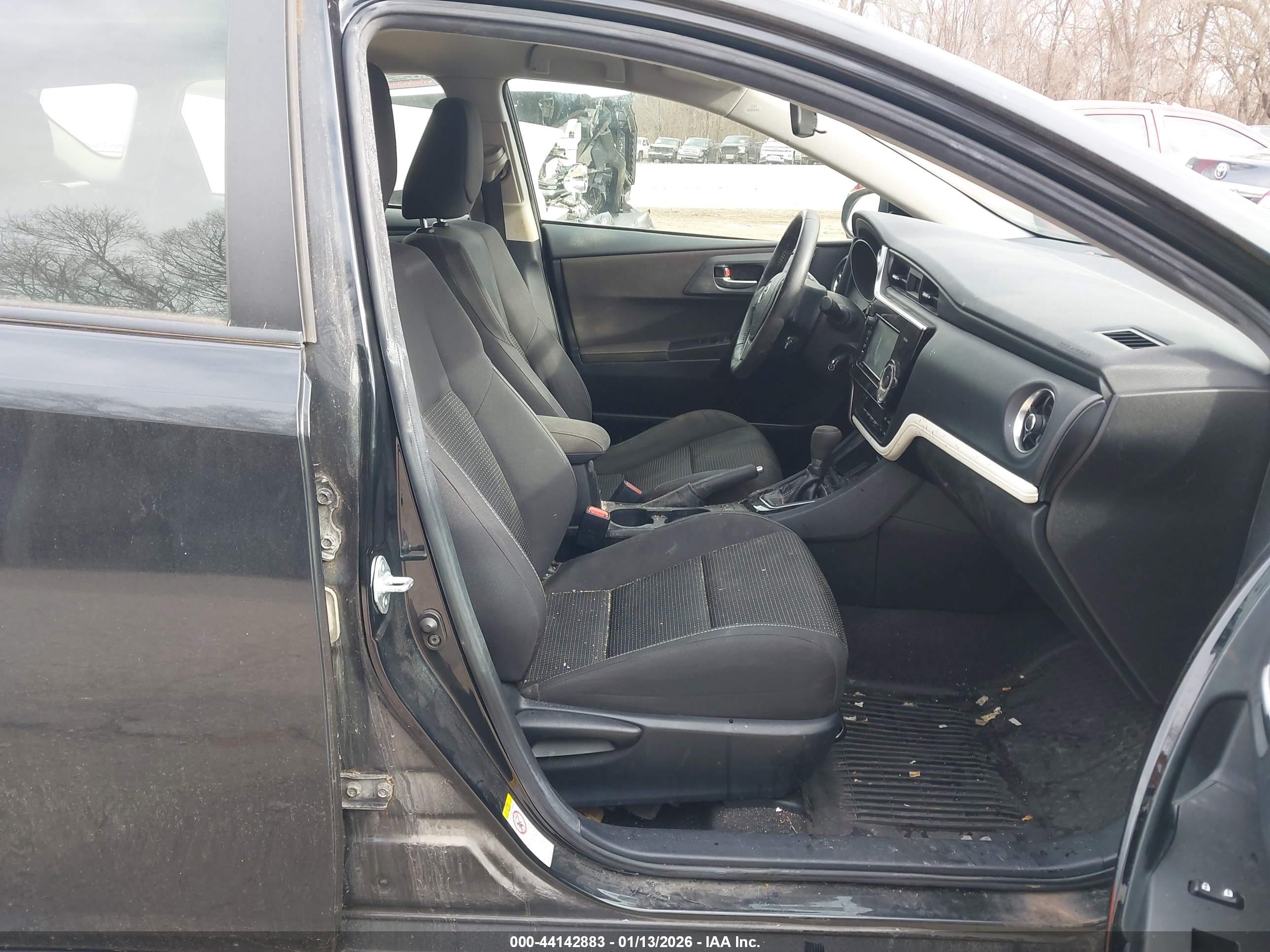 TOYOTA COROLLA image 5
