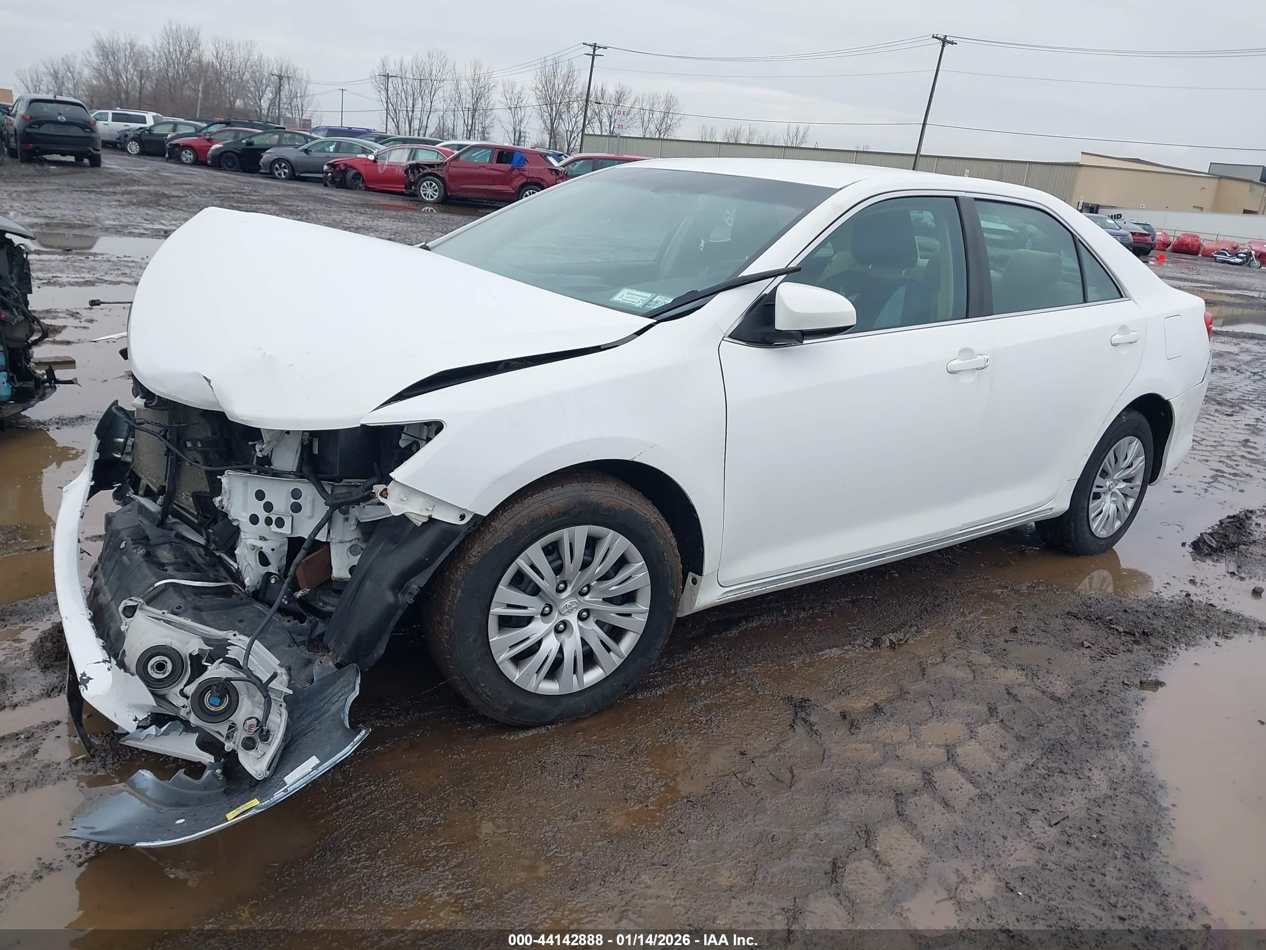TOYOTA CAMRY image 2
