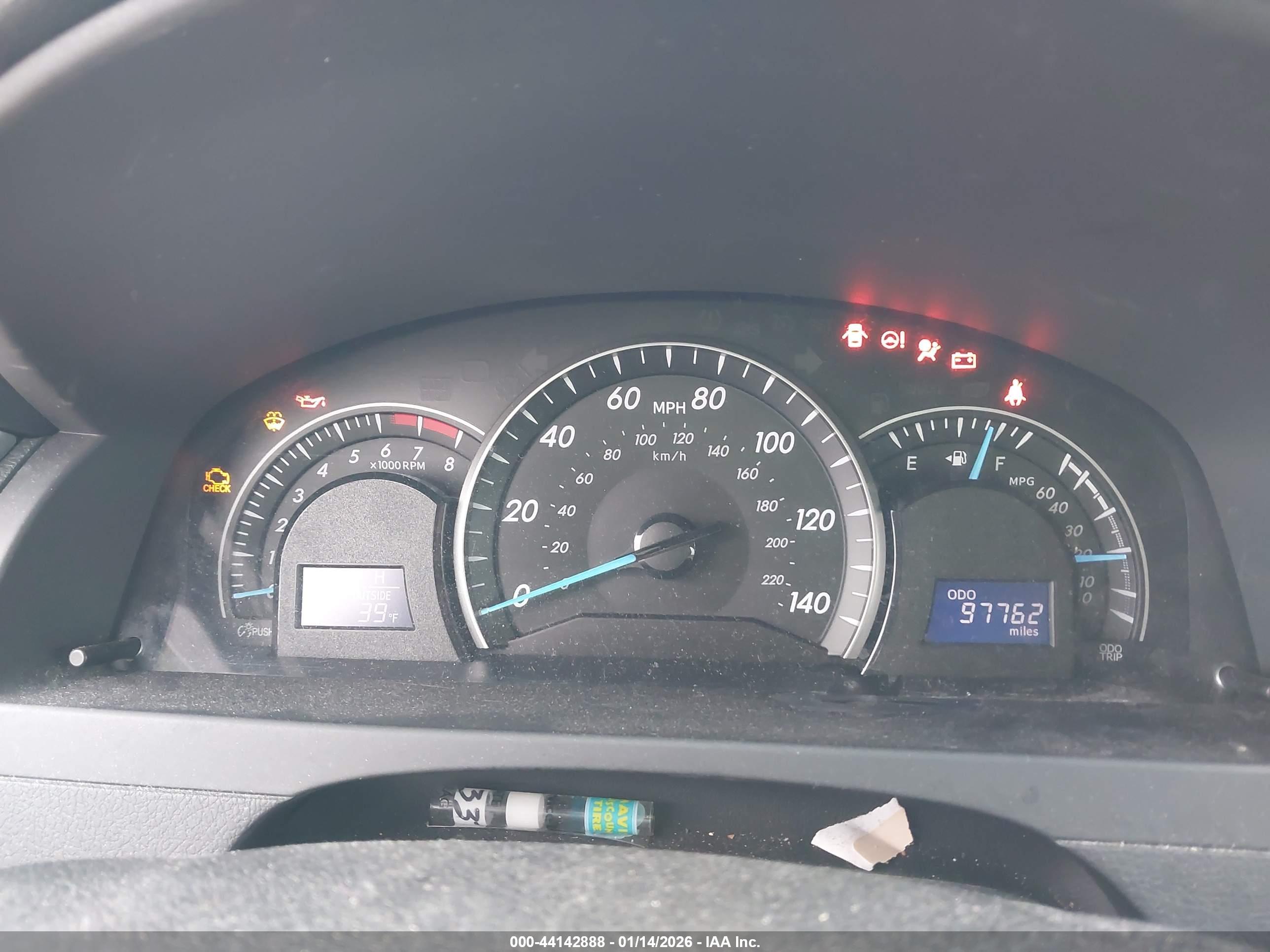 TOYOTA CAMRY image 7