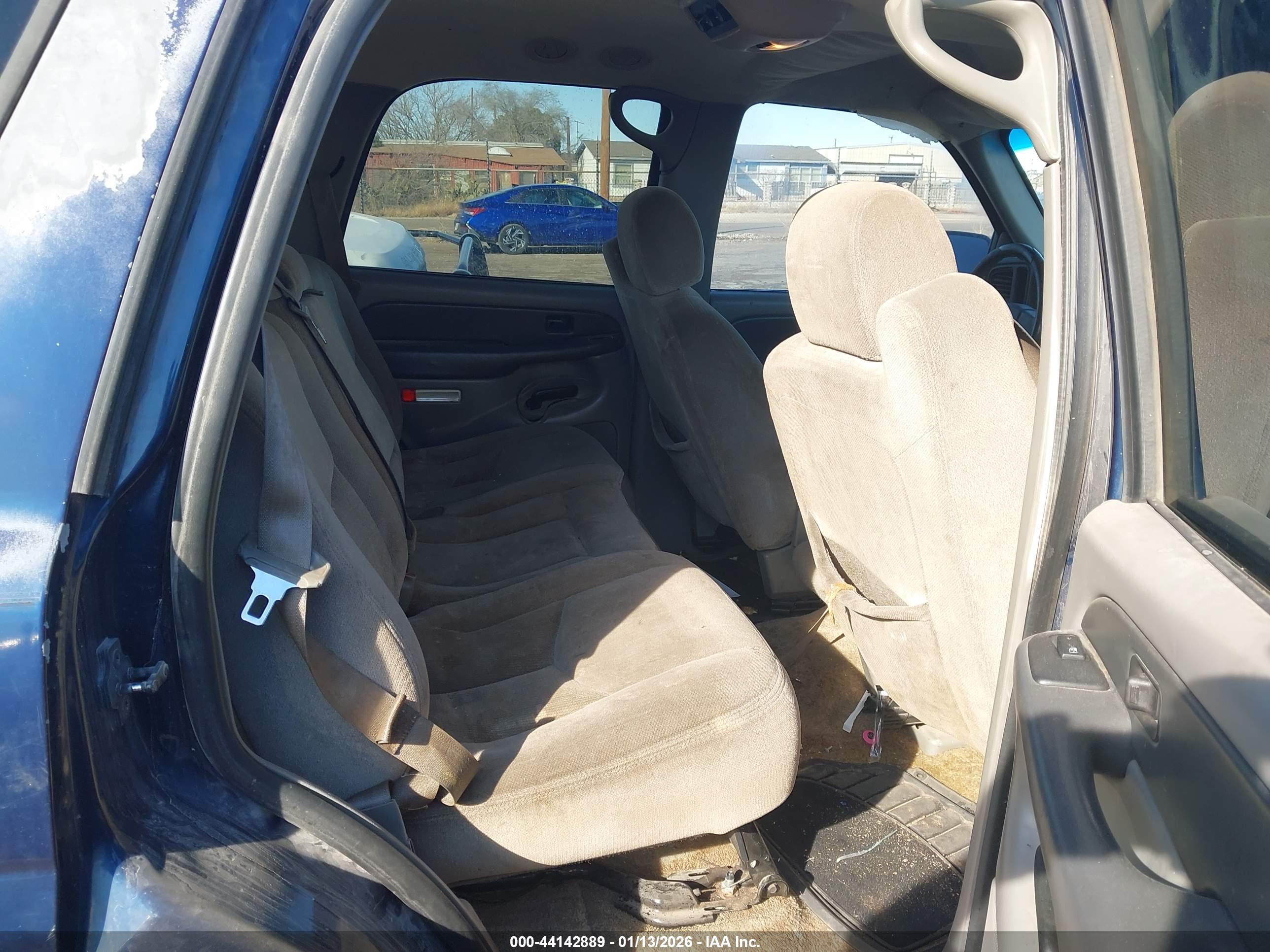GMC YUKON image 8