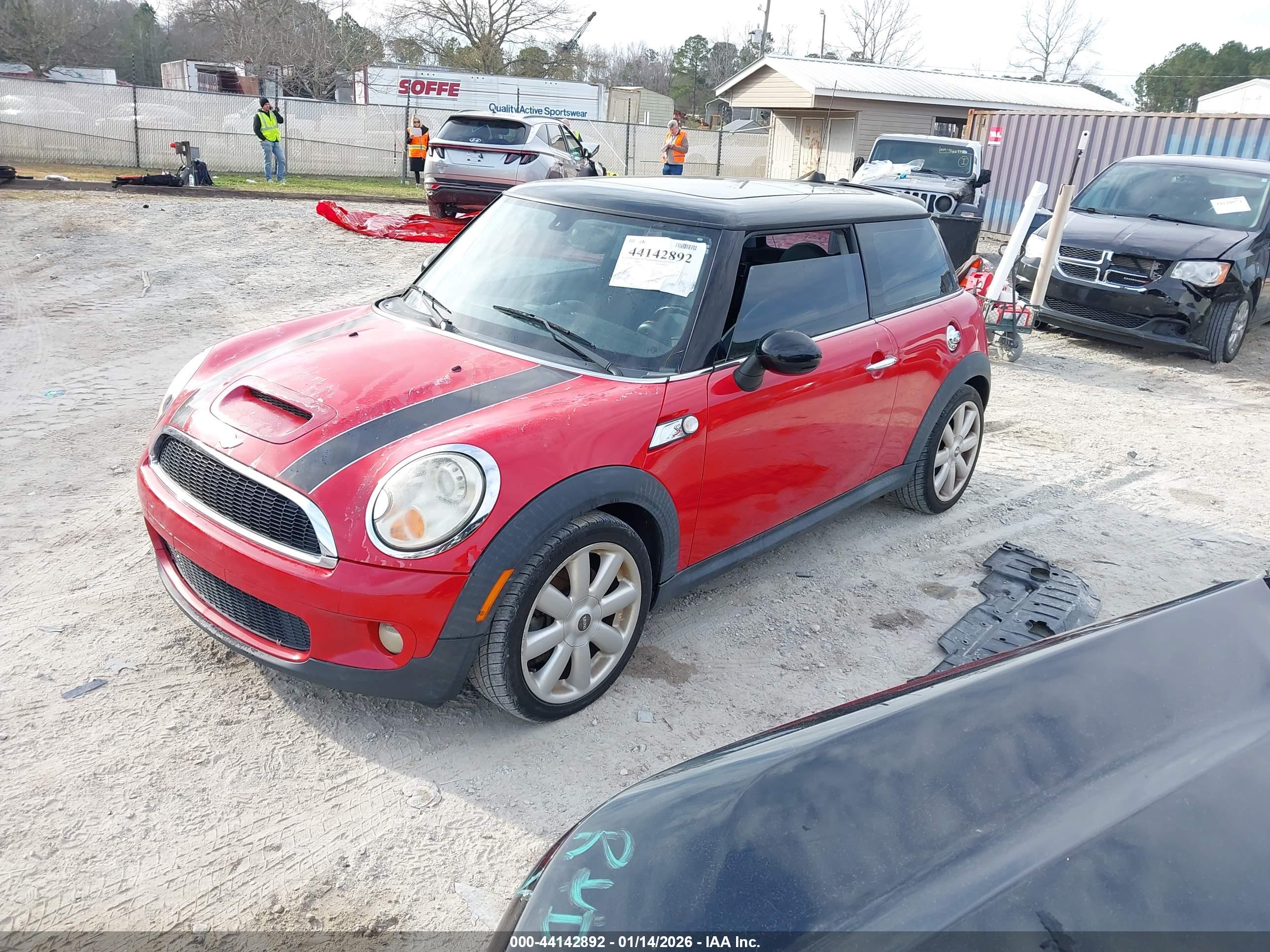 MINI COOPER image 2