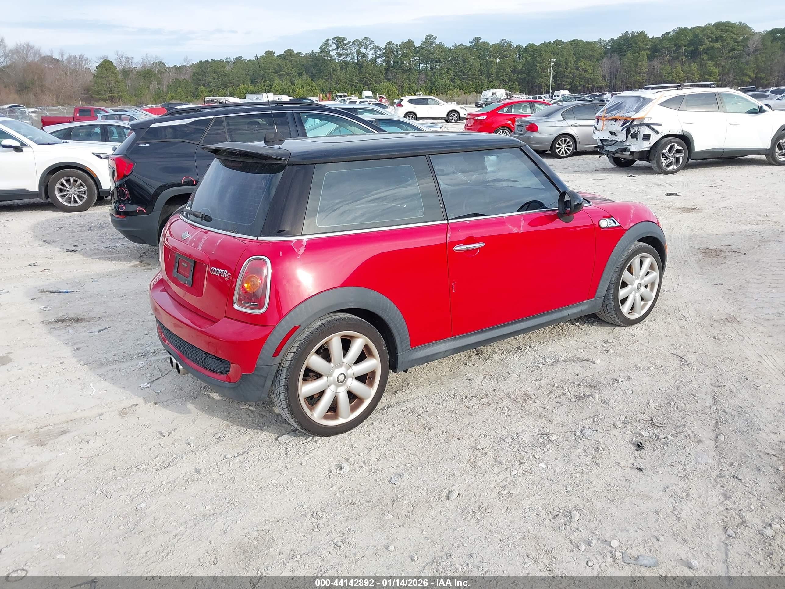 MINI COOPER image 4