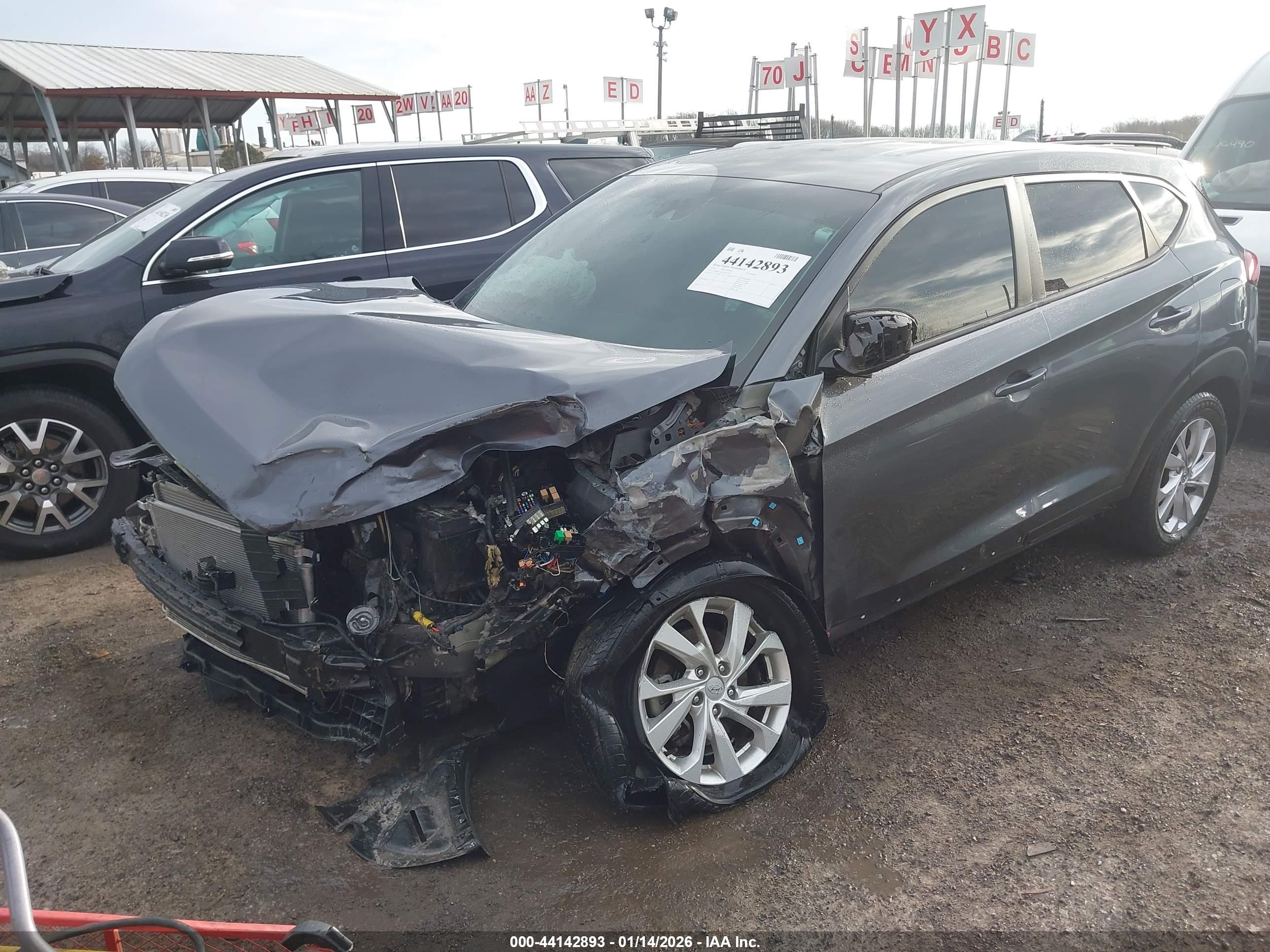 HYUNDAI TUCSON image 2