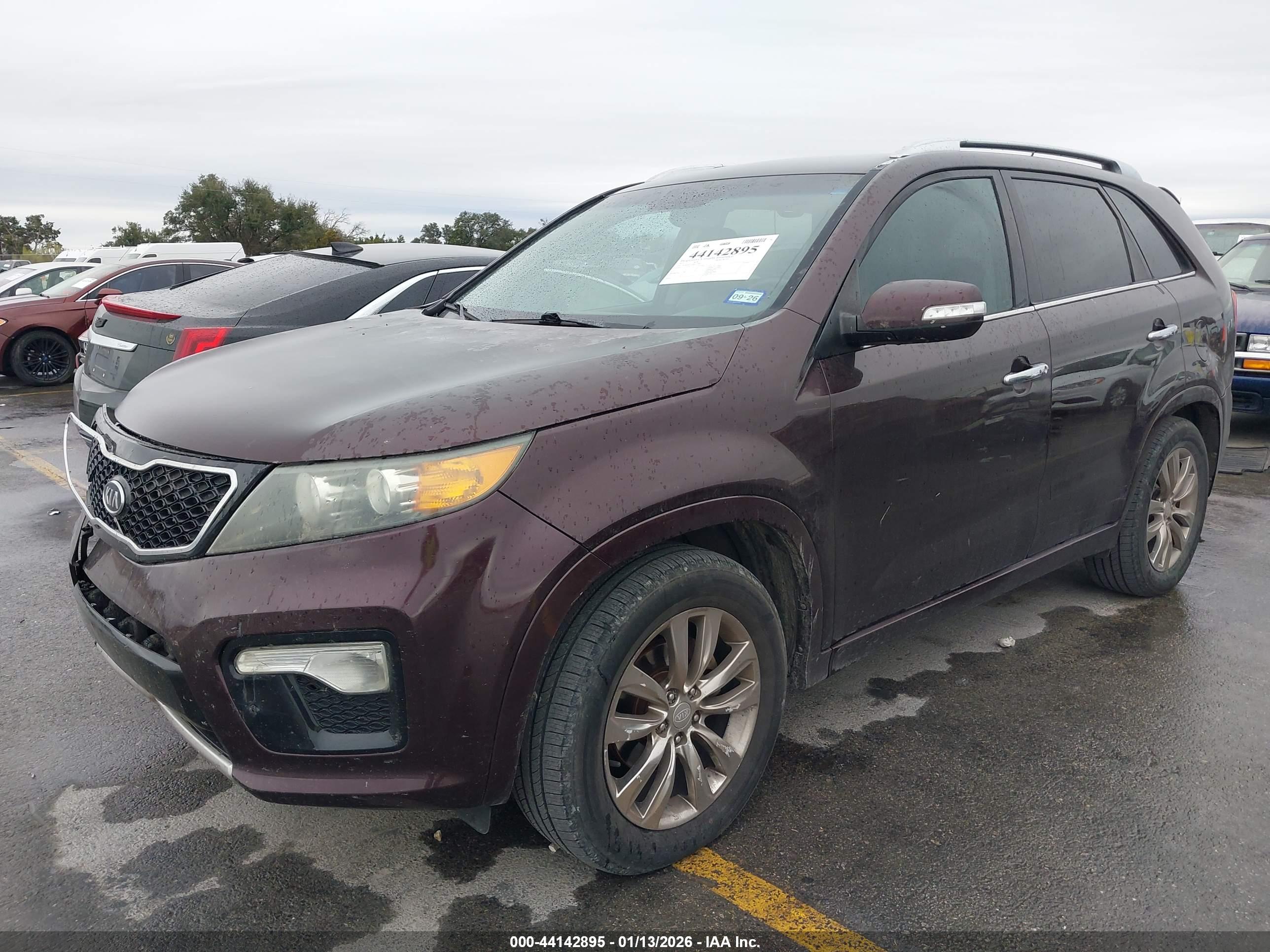 KIA SORENTO image 2