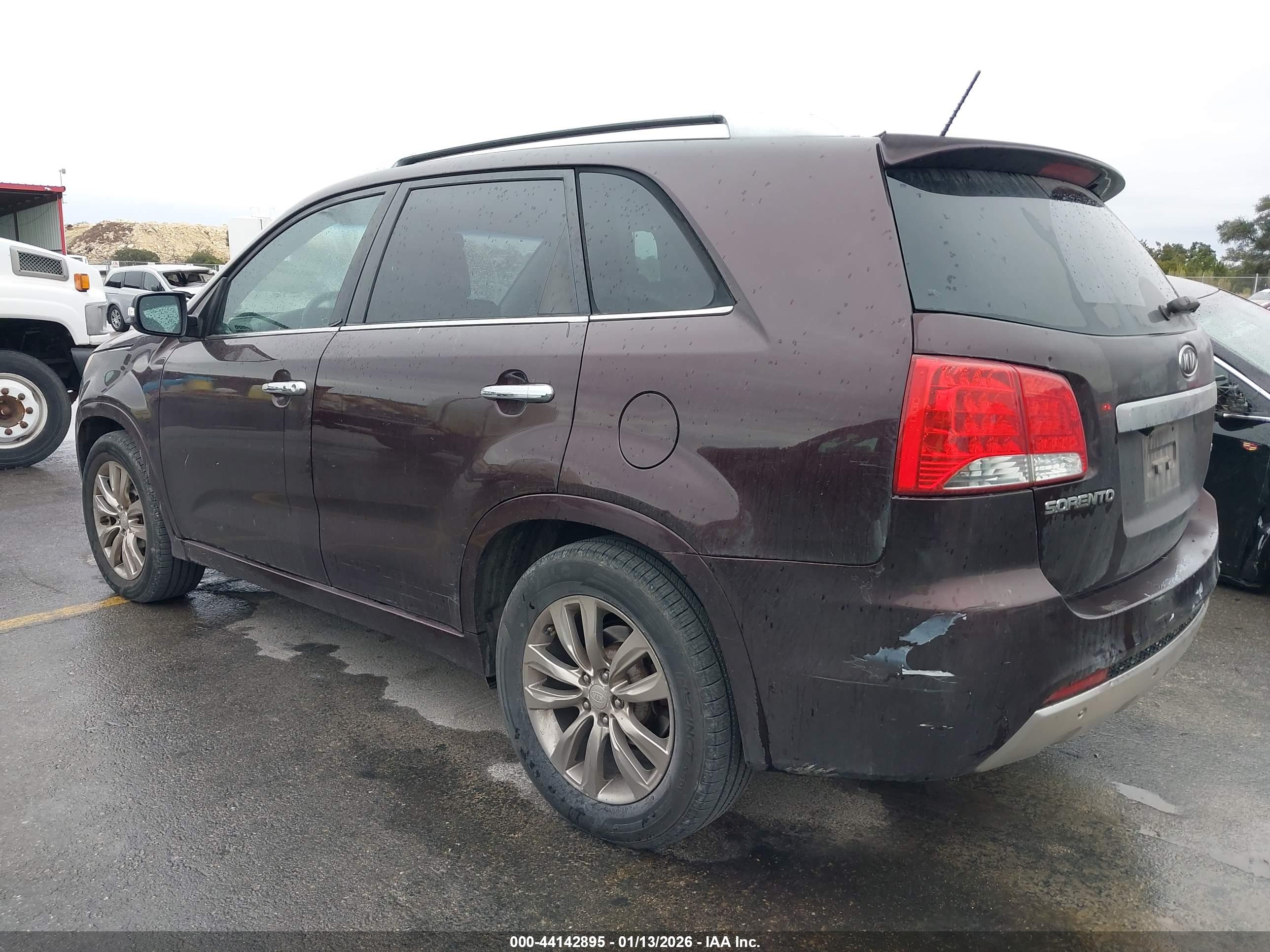 KIA SORENTO image 3