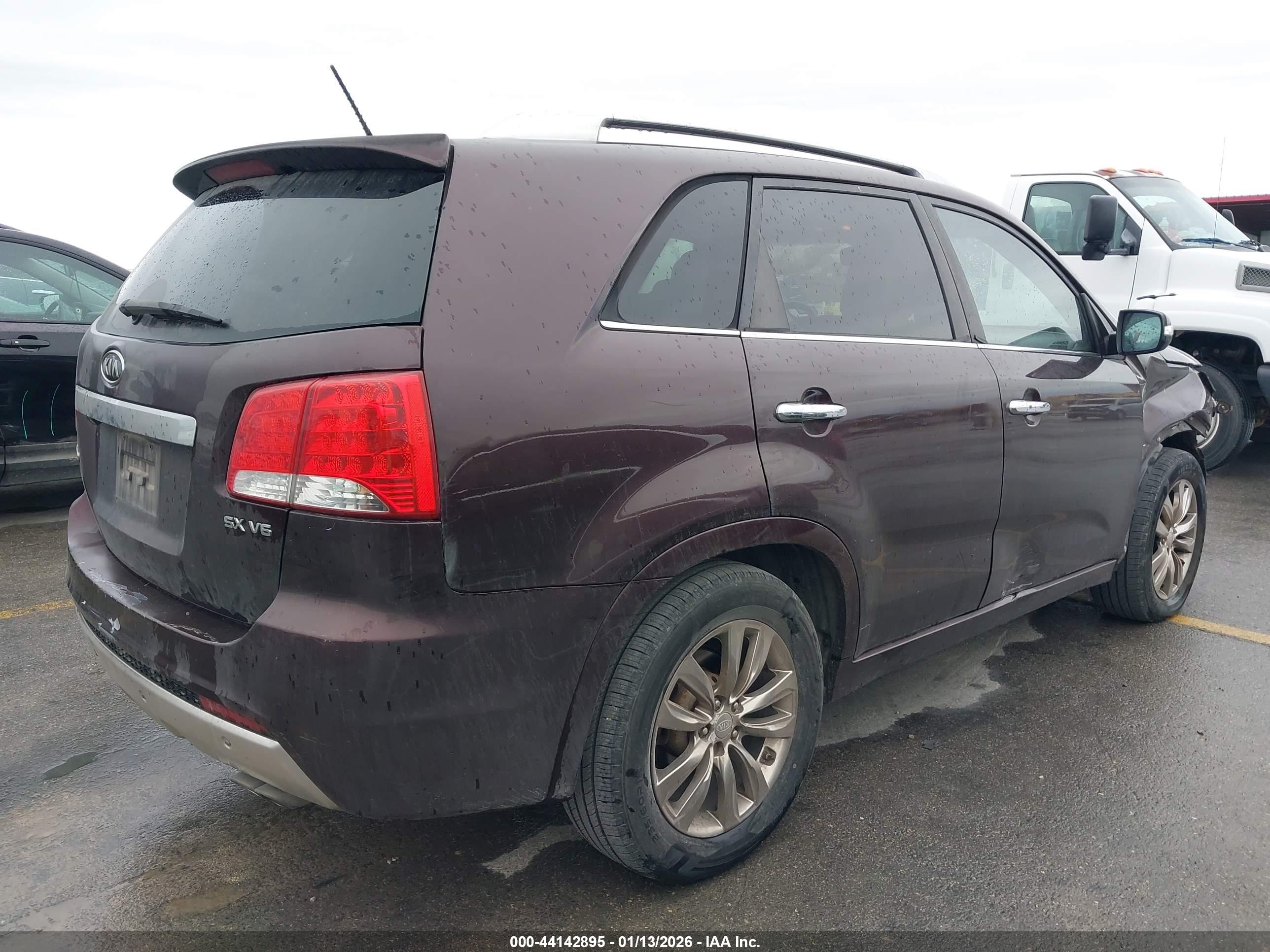 KIA SORENTO image 4