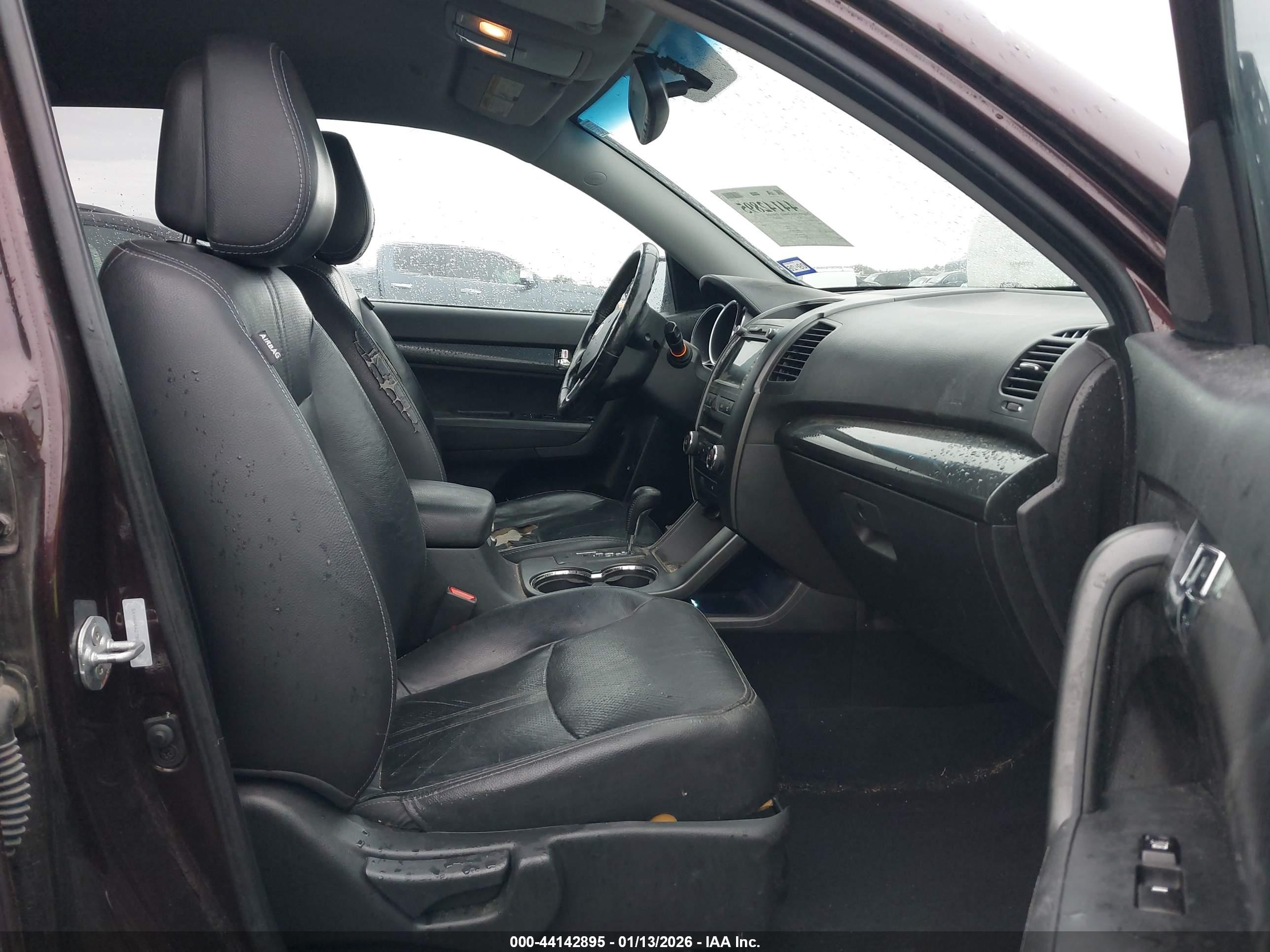 KIA SORENTO image 5