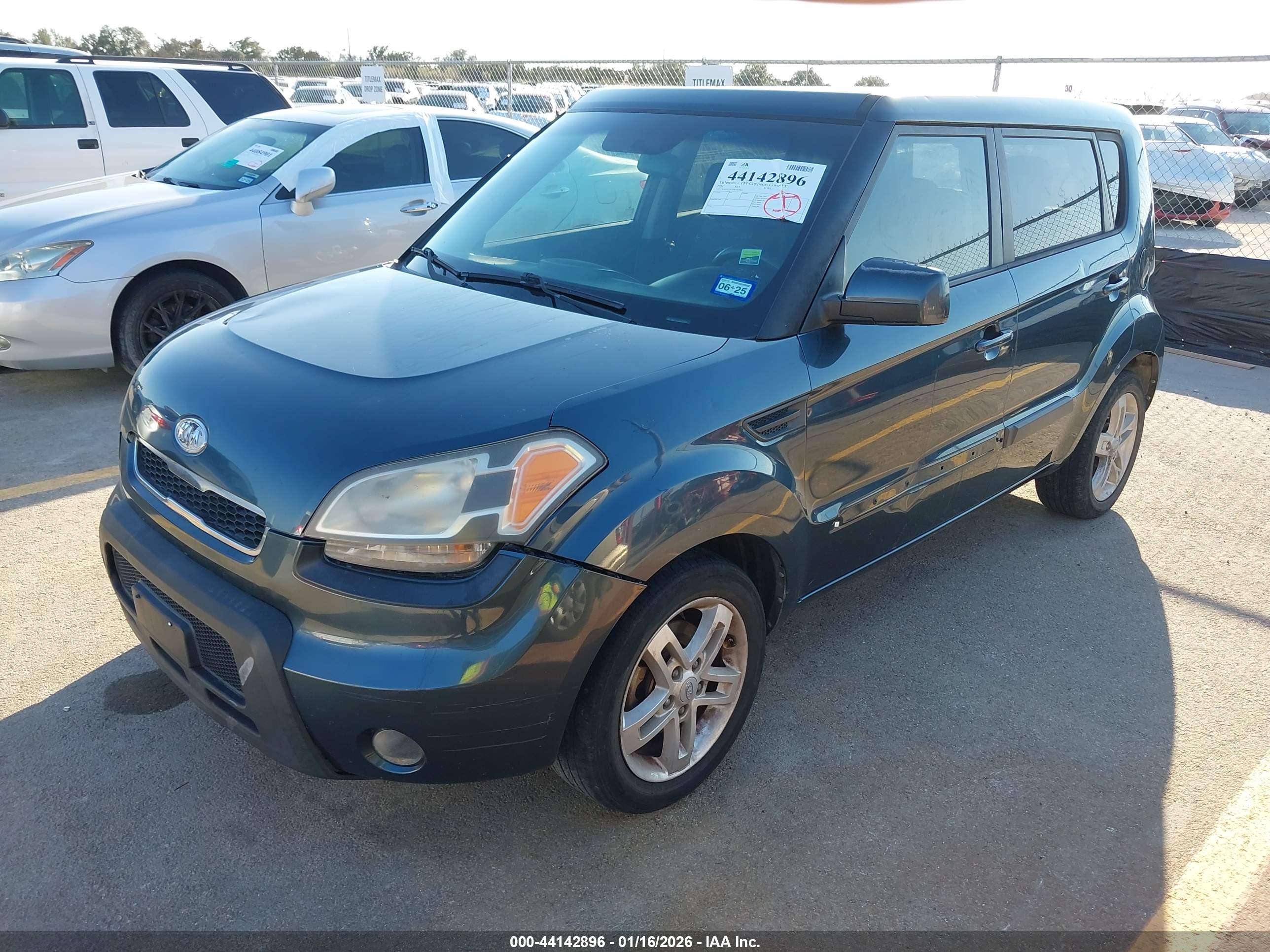 KIA SOUL image 2