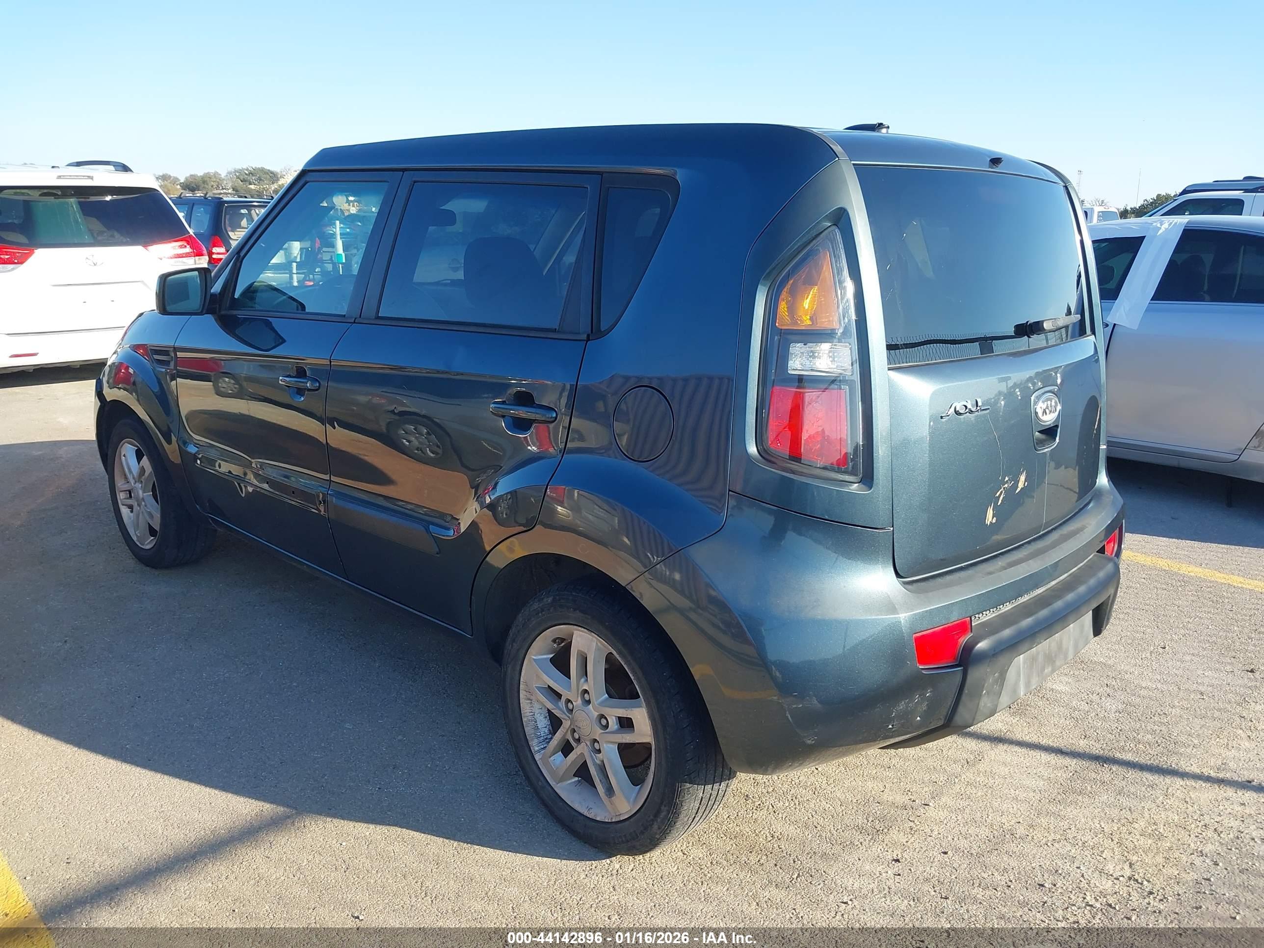 KIA SOUL image 3