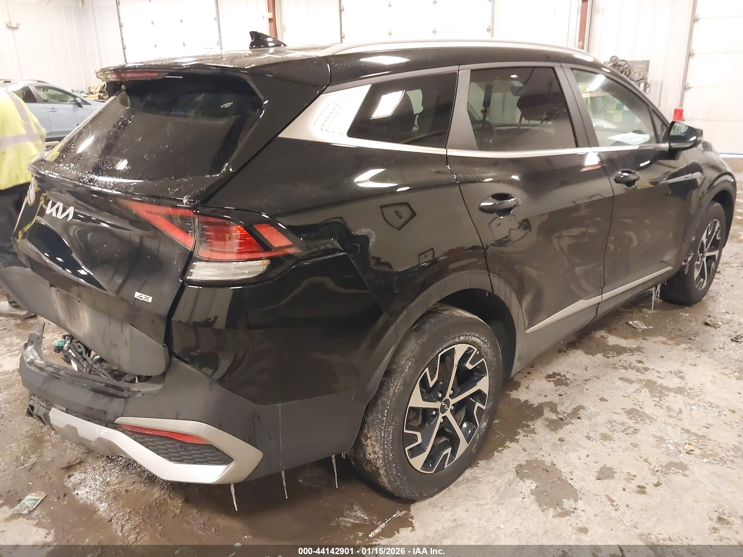 KIA SPORTAGE image 4