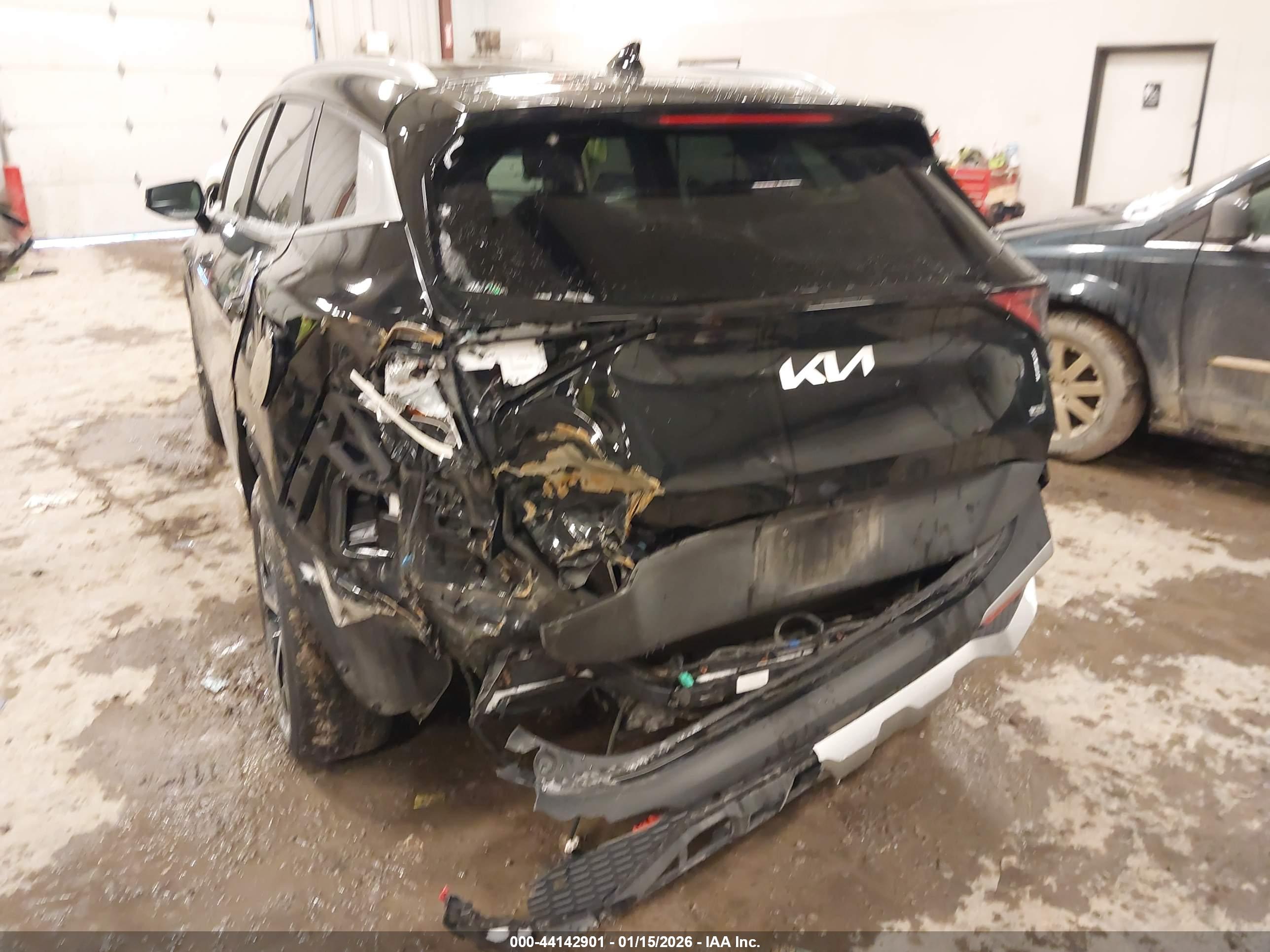 KIA SPORTAGE image 6
