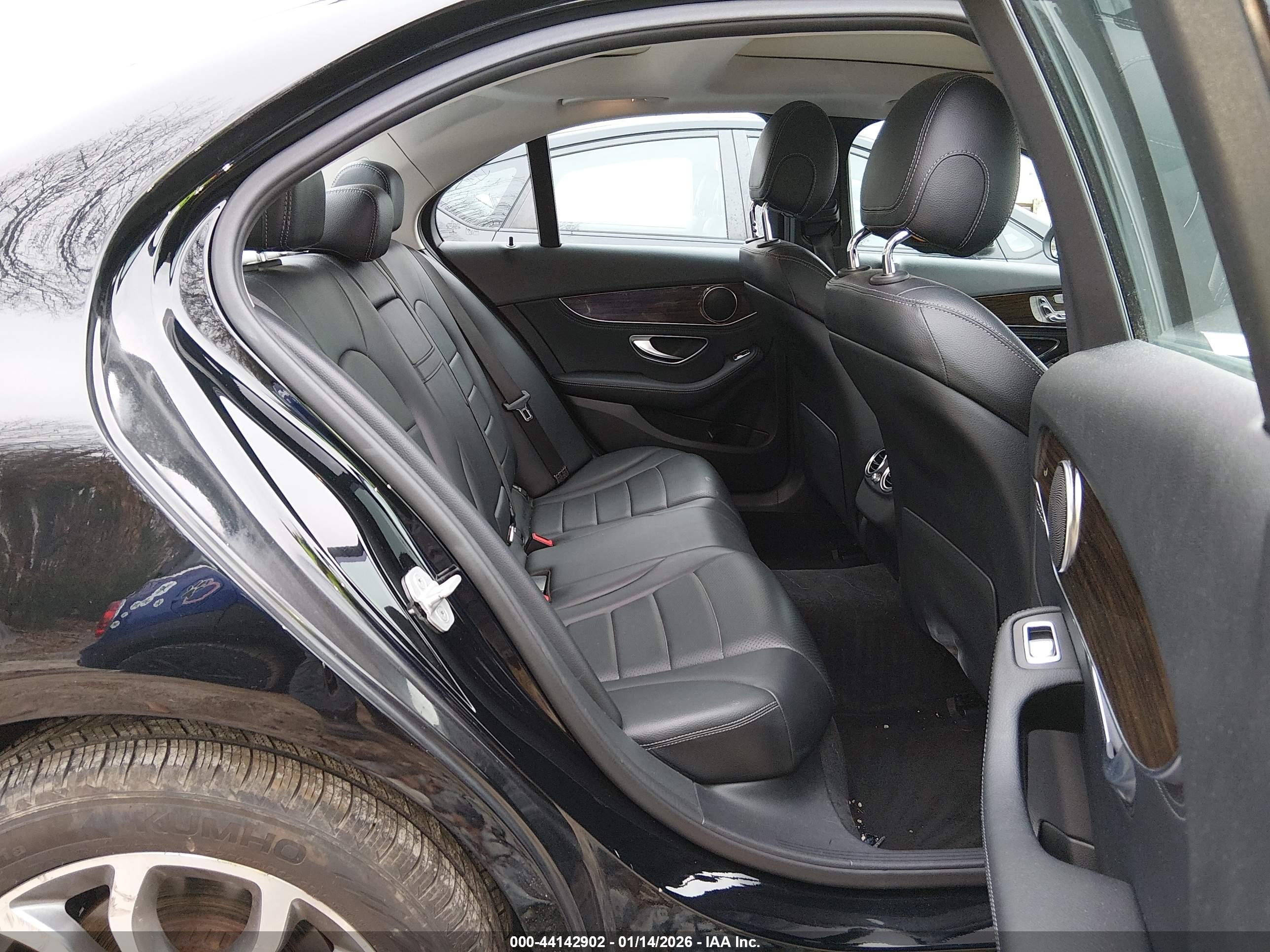 MERCEDES-BENZ C image 8