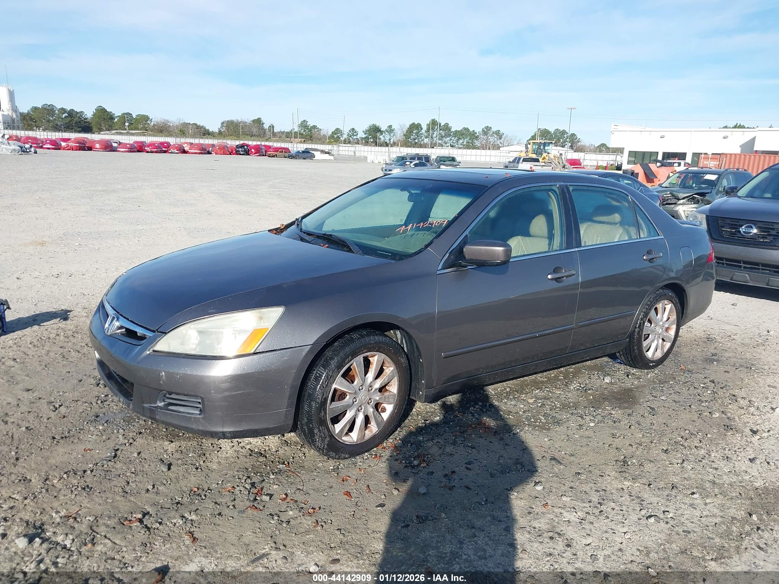 HONDA ACCORD image 2