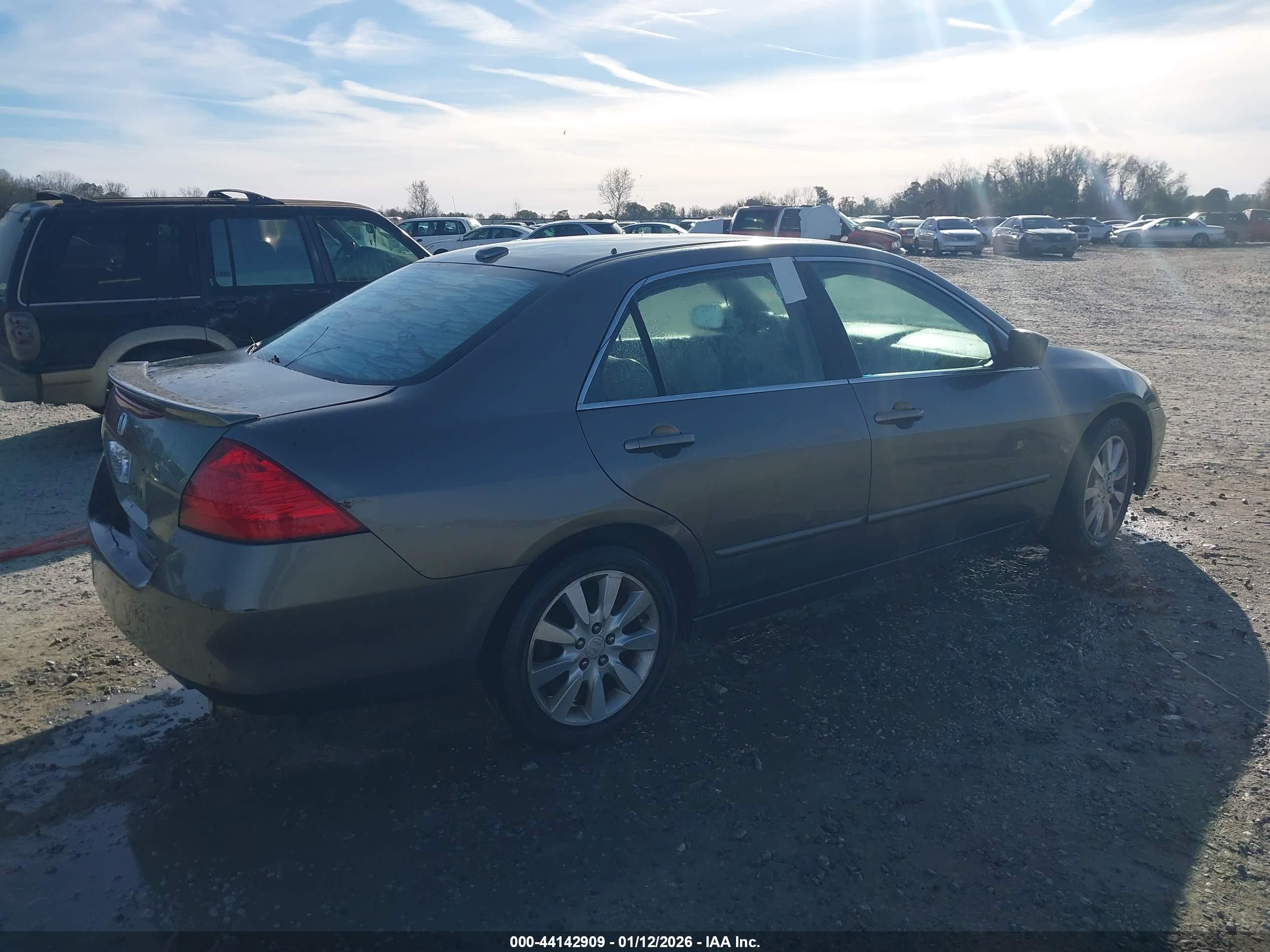 HONDA ACCORD image 4