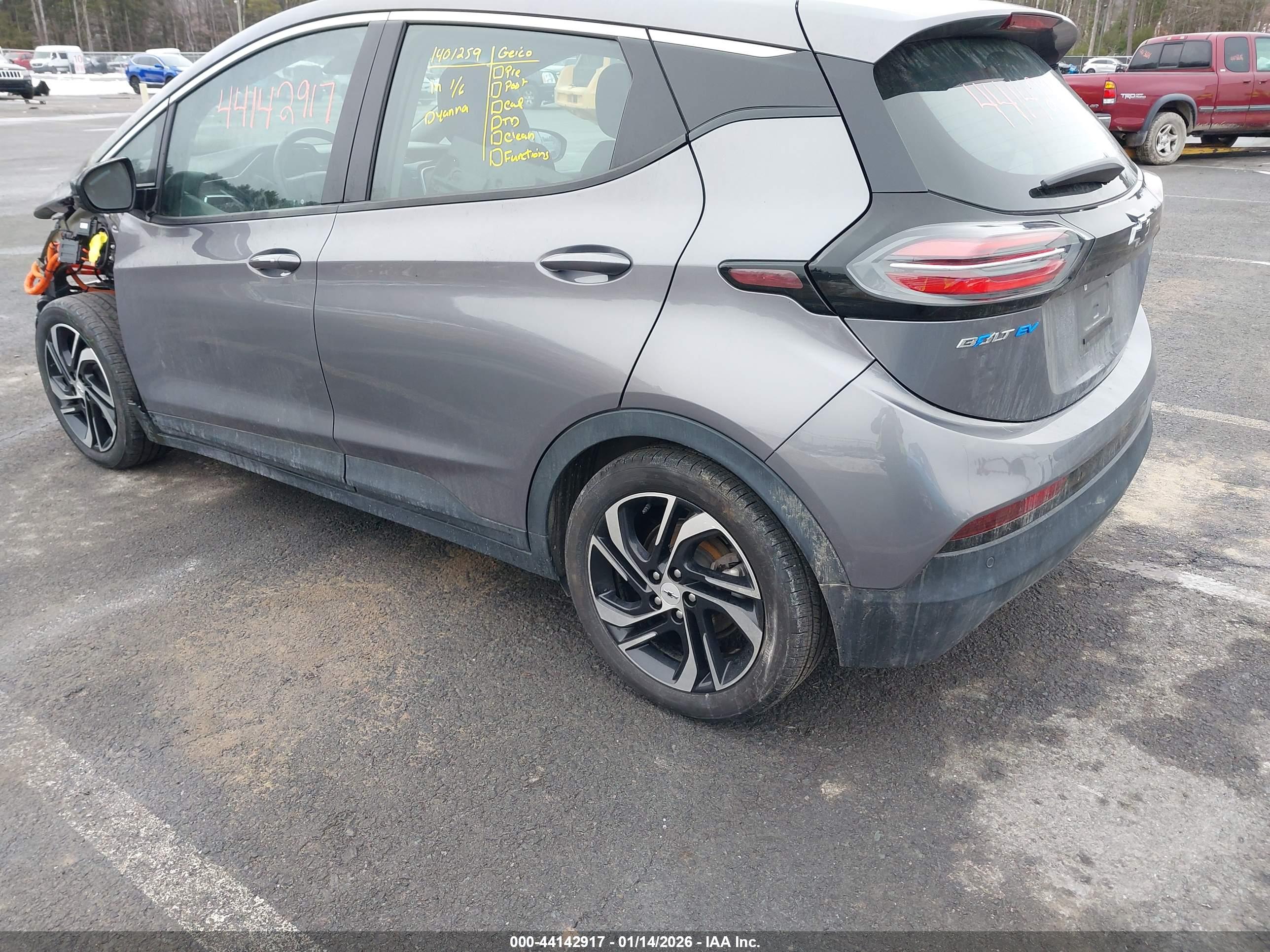 CHEVROLET BOLT image 3