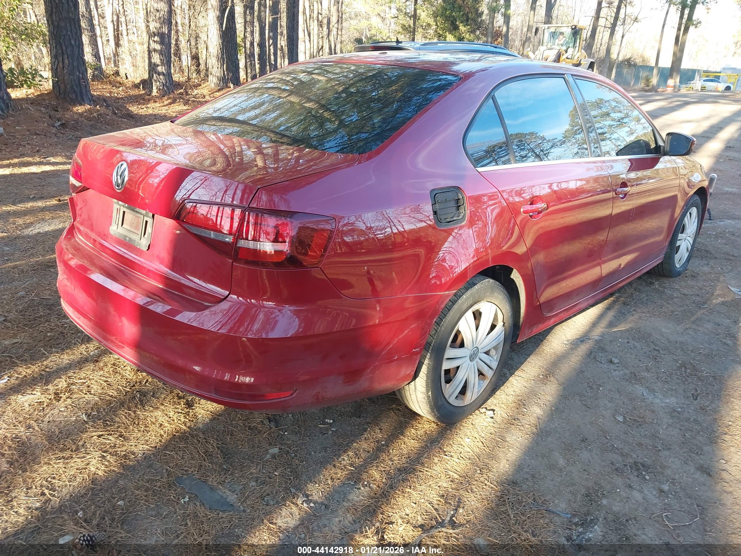 VOLKSWAGEN JETTA image 4