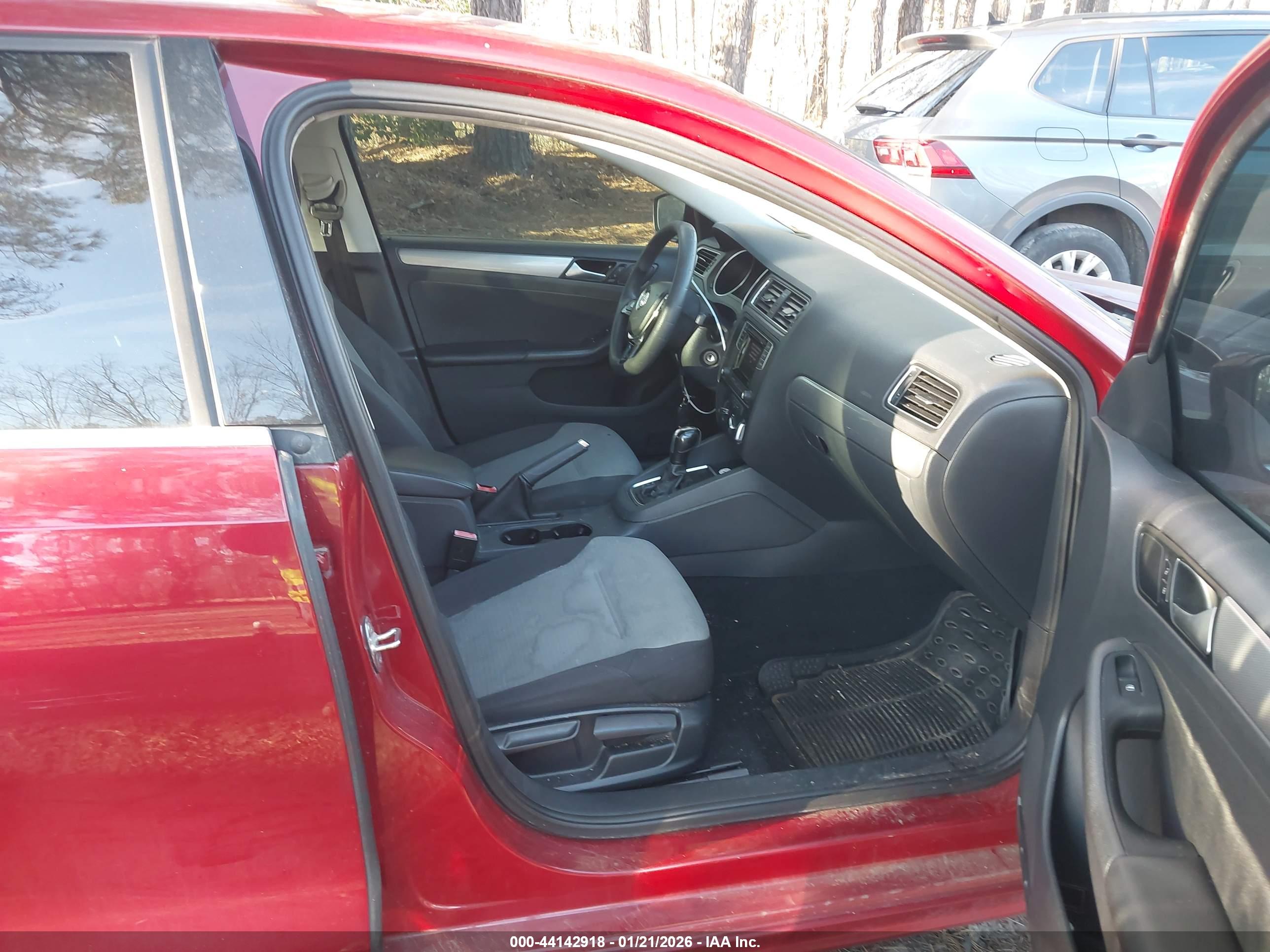 VOLKSWAGEN JETTA image 5