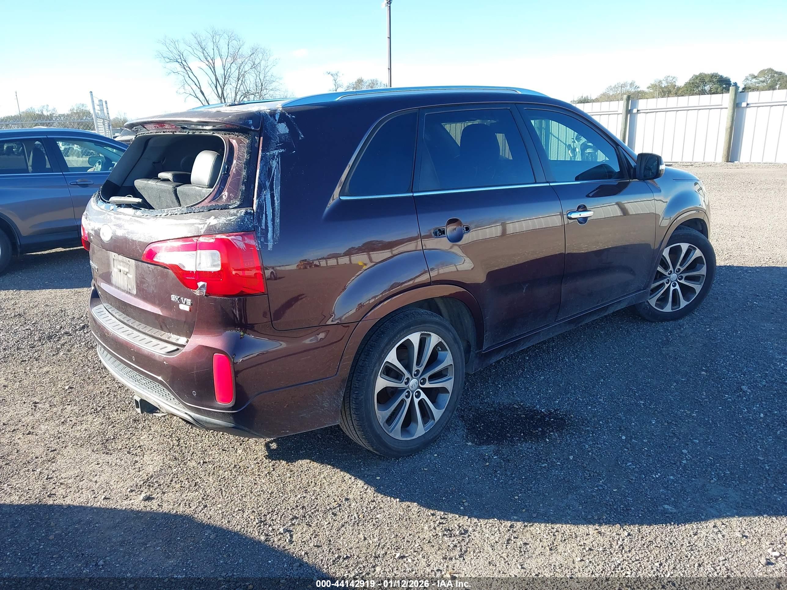 KIA SORENTO image 4