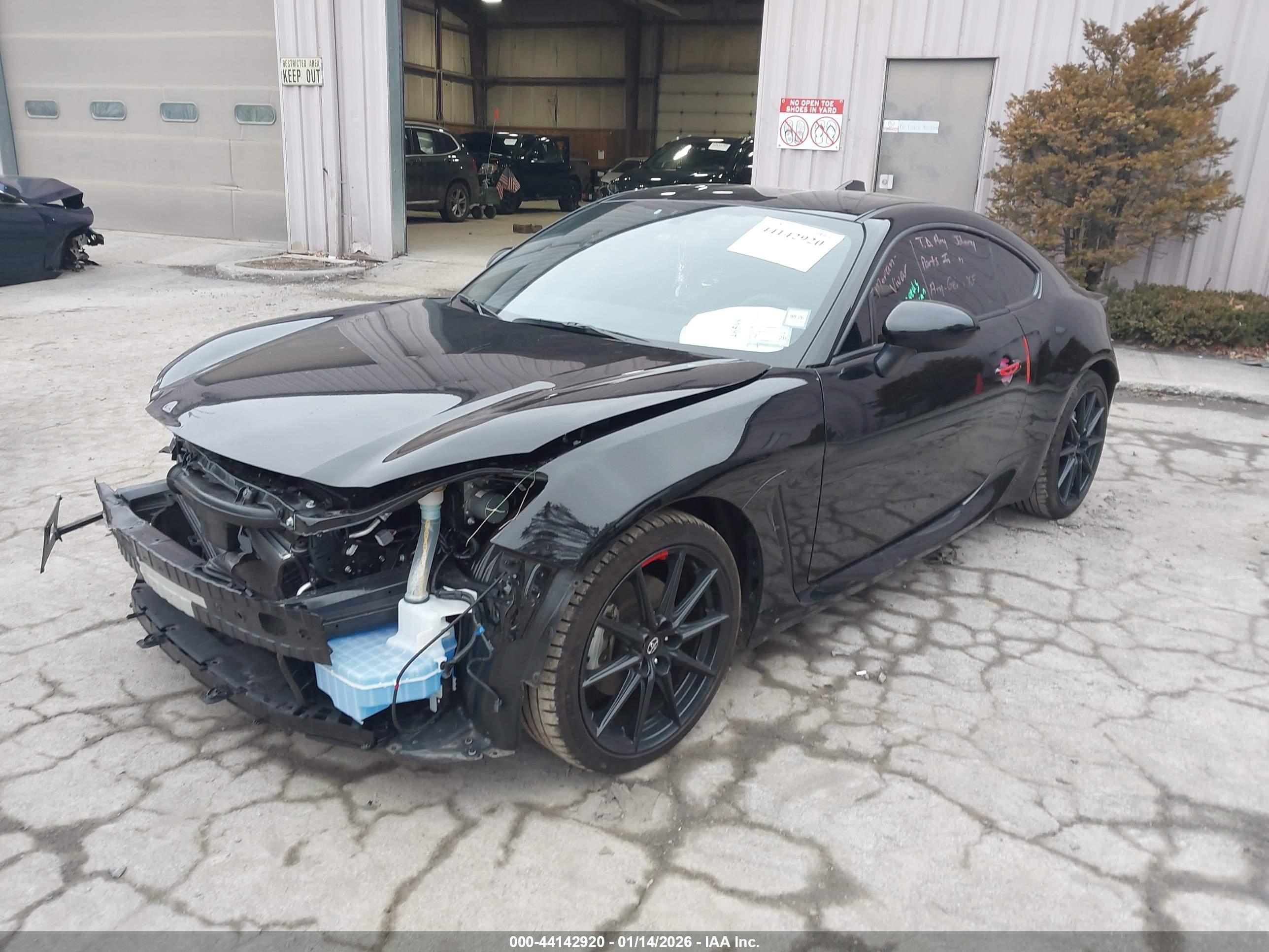 TOYOTA GR86 image 2