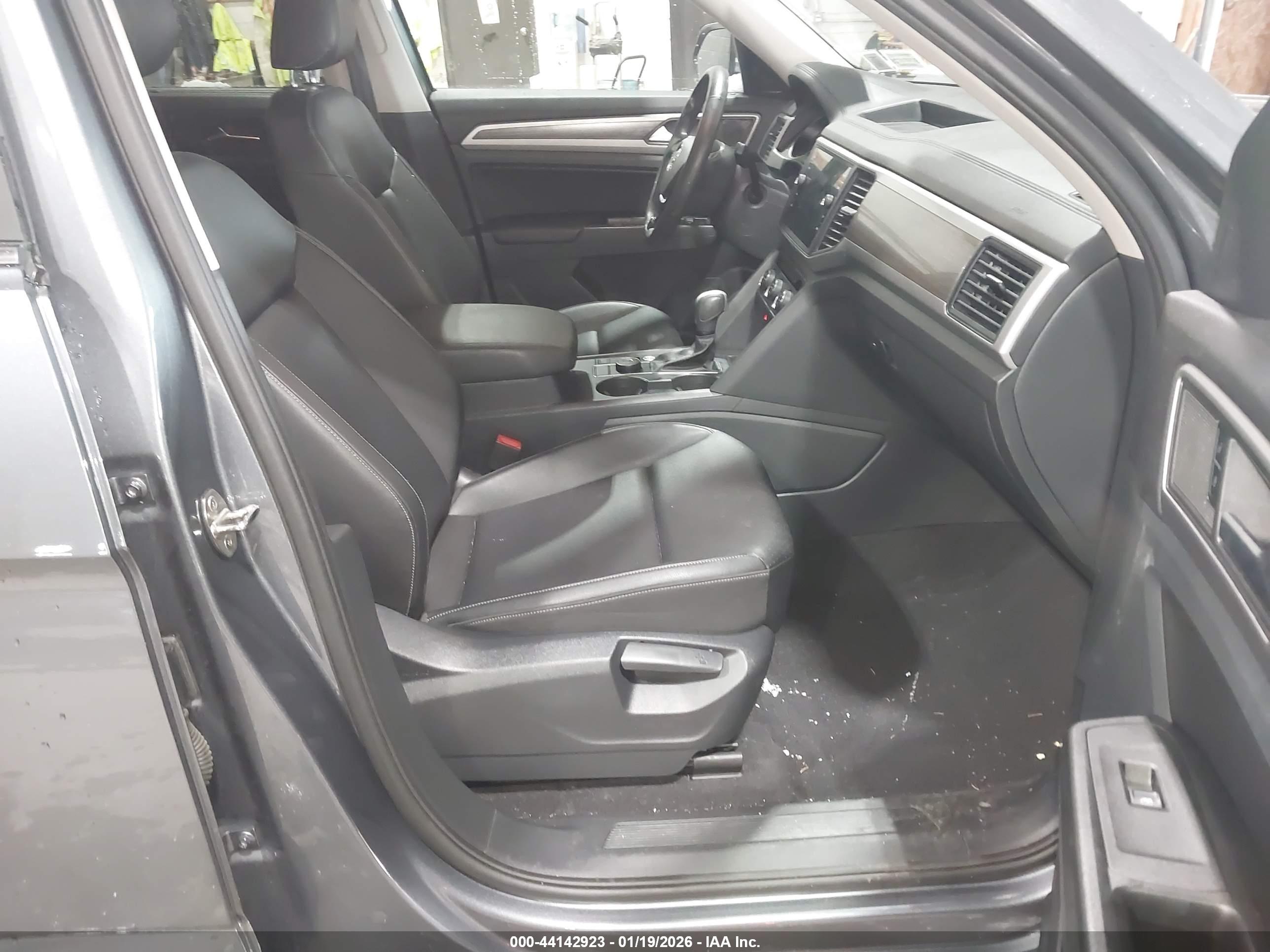 VOLKSWAGEN ATLAS image 5
