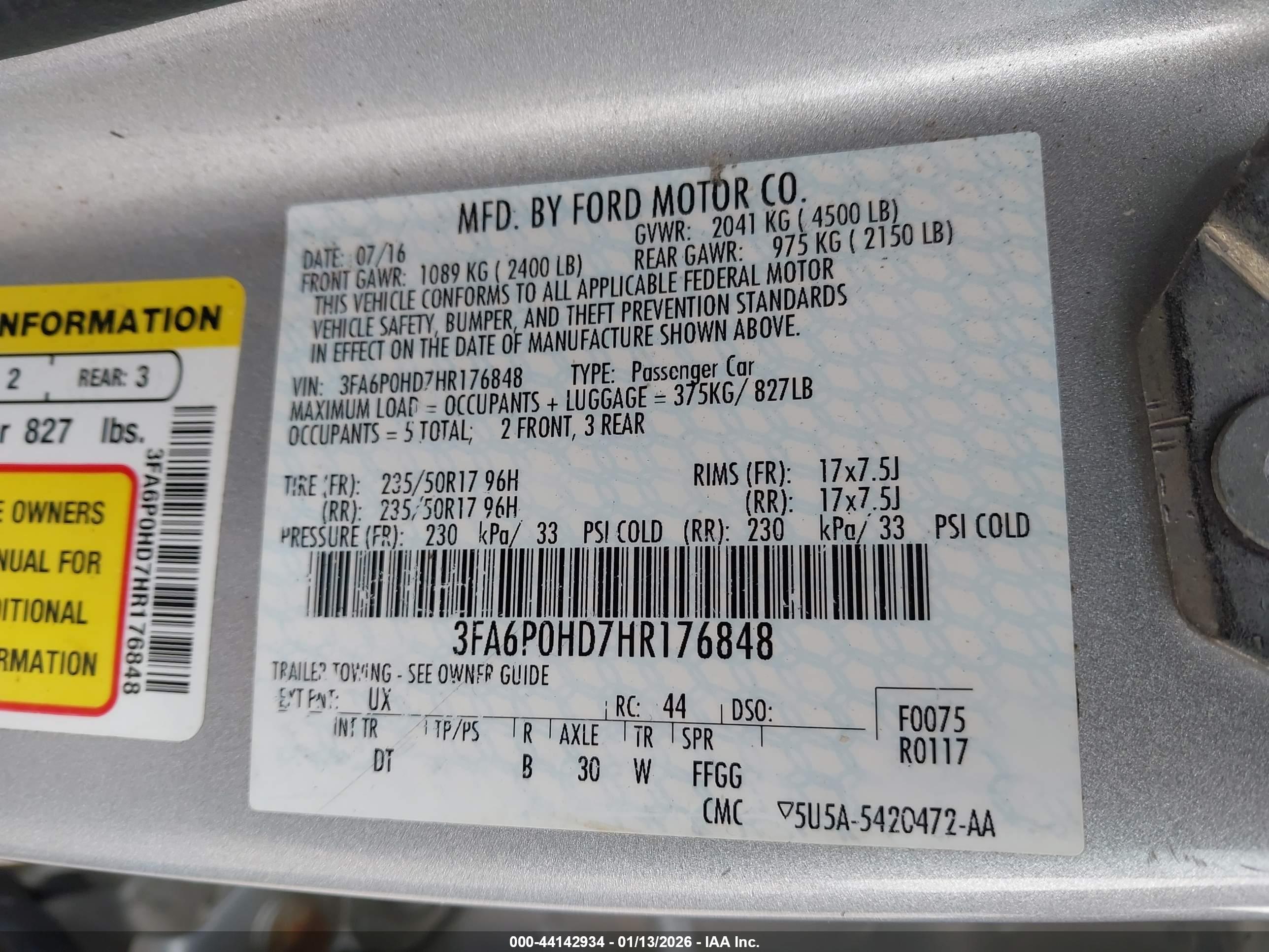 FORD FUSION image 9