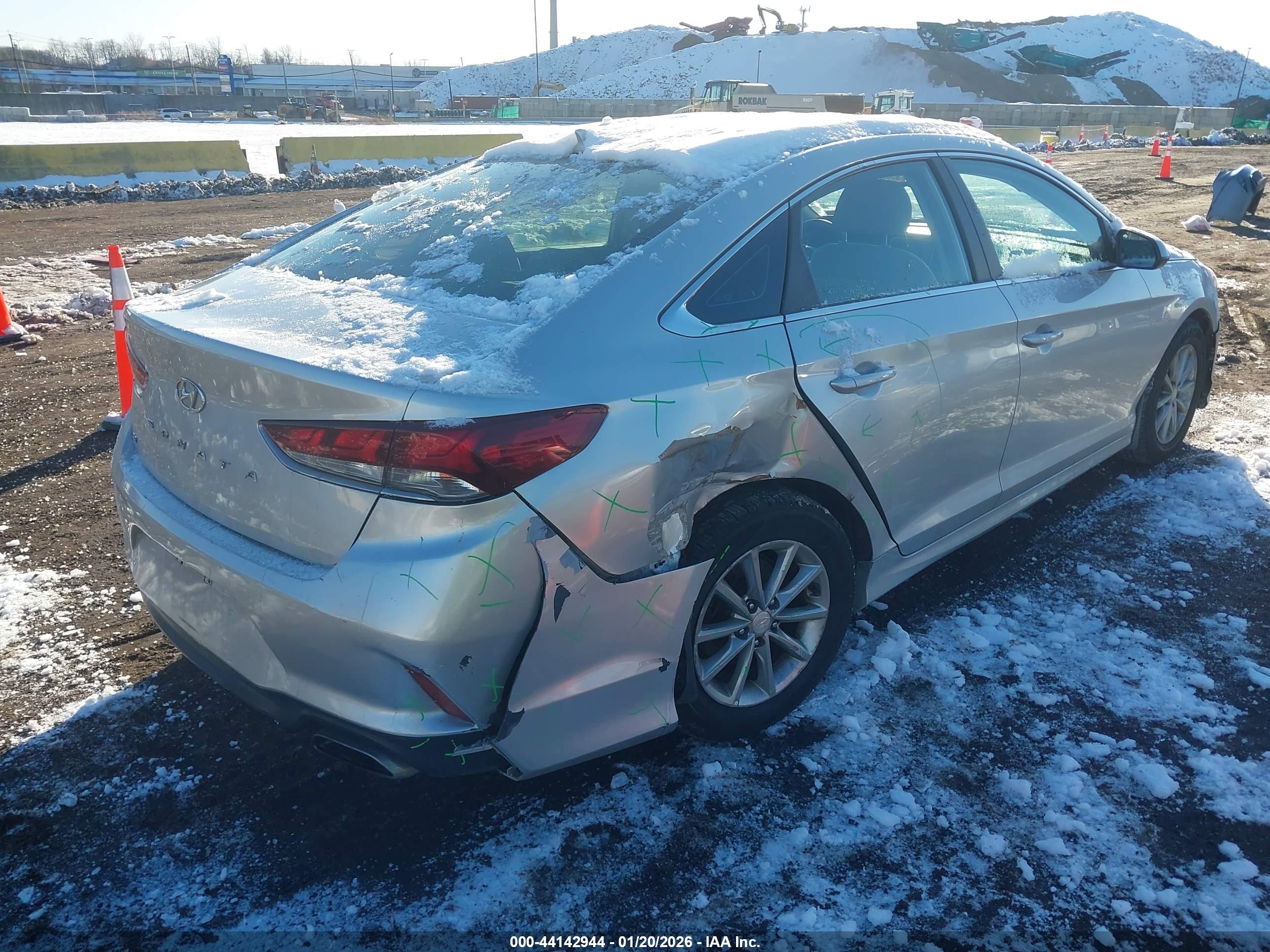 HYUNDAI SONATA image 4