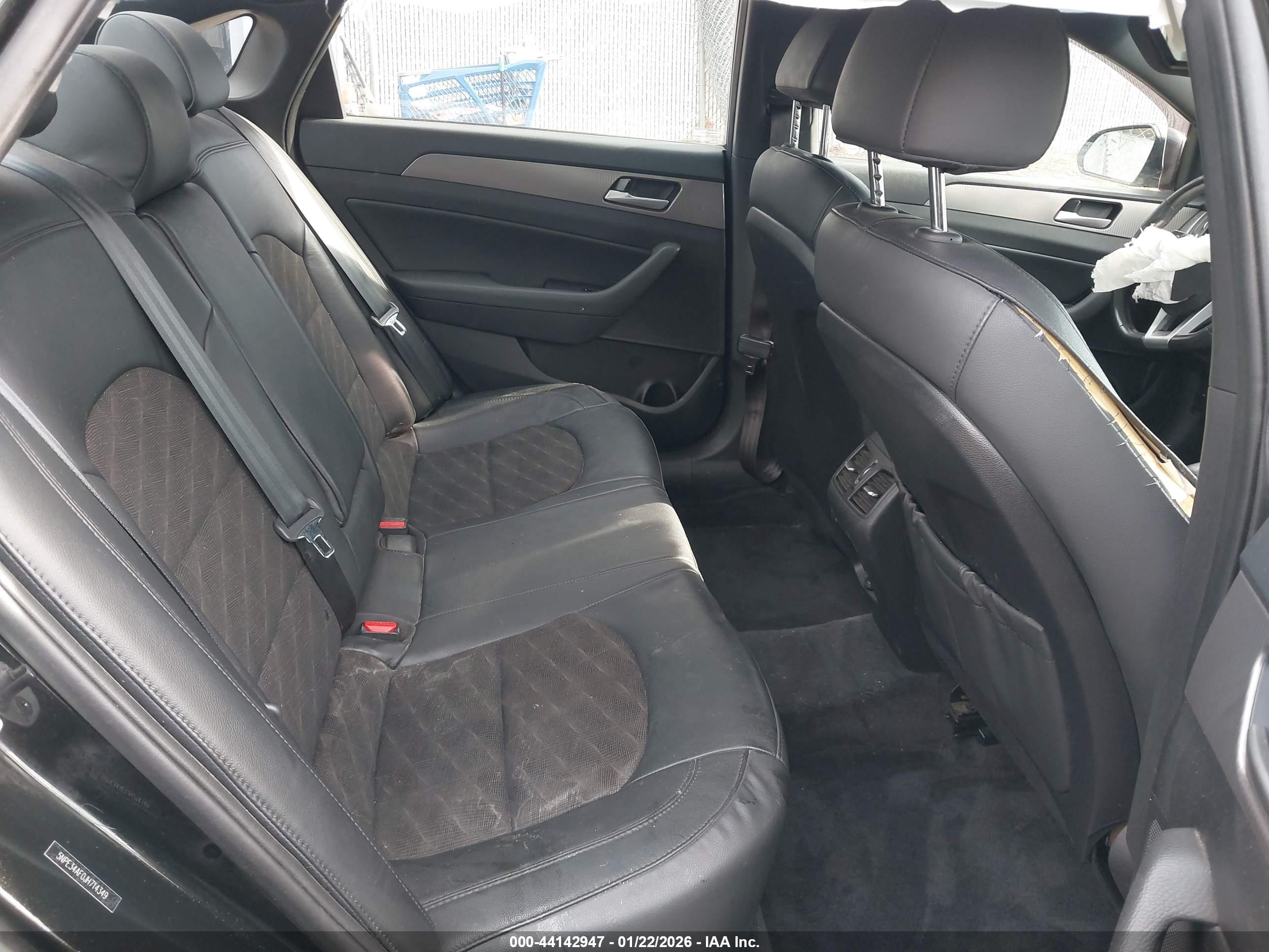 HYUNDAI SONATA image 8