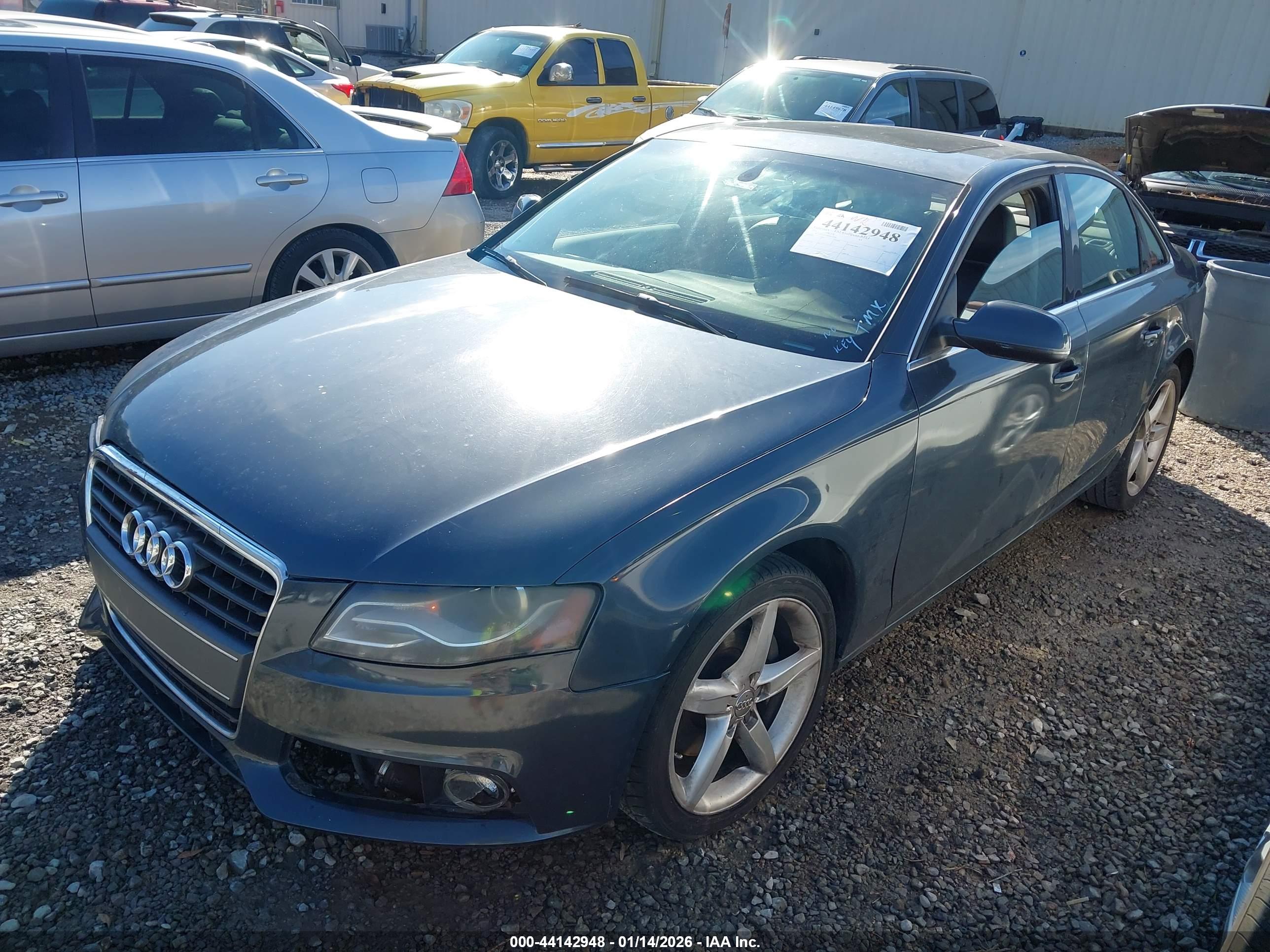AUDI A4 image 2