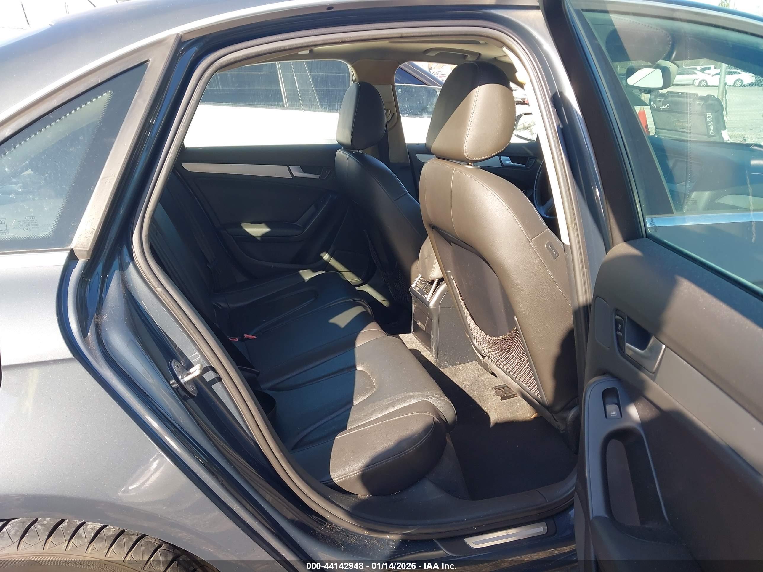 AUDI A4 image 8
