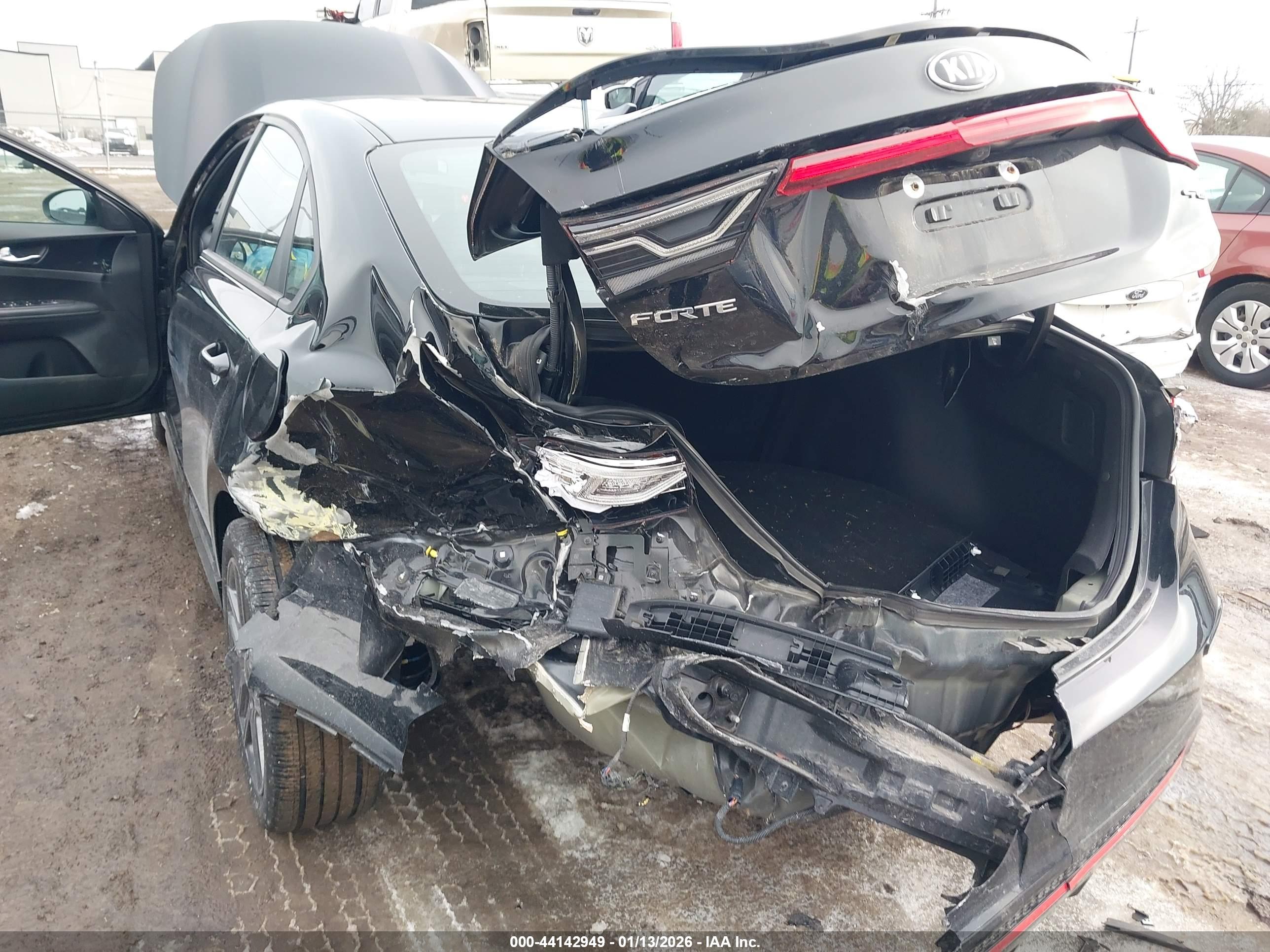 KIA FORTE image 6