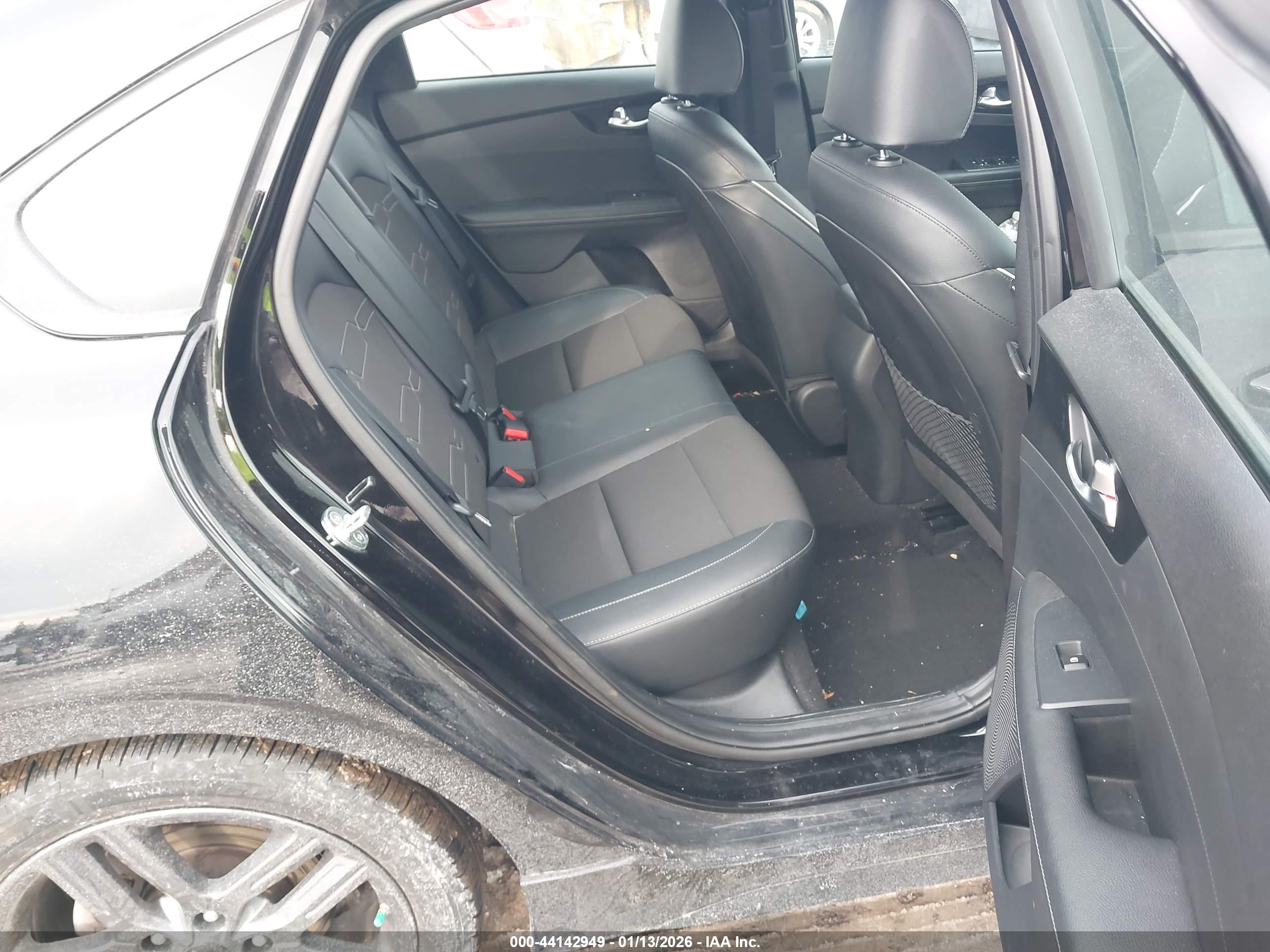 KIA FORTE image 8