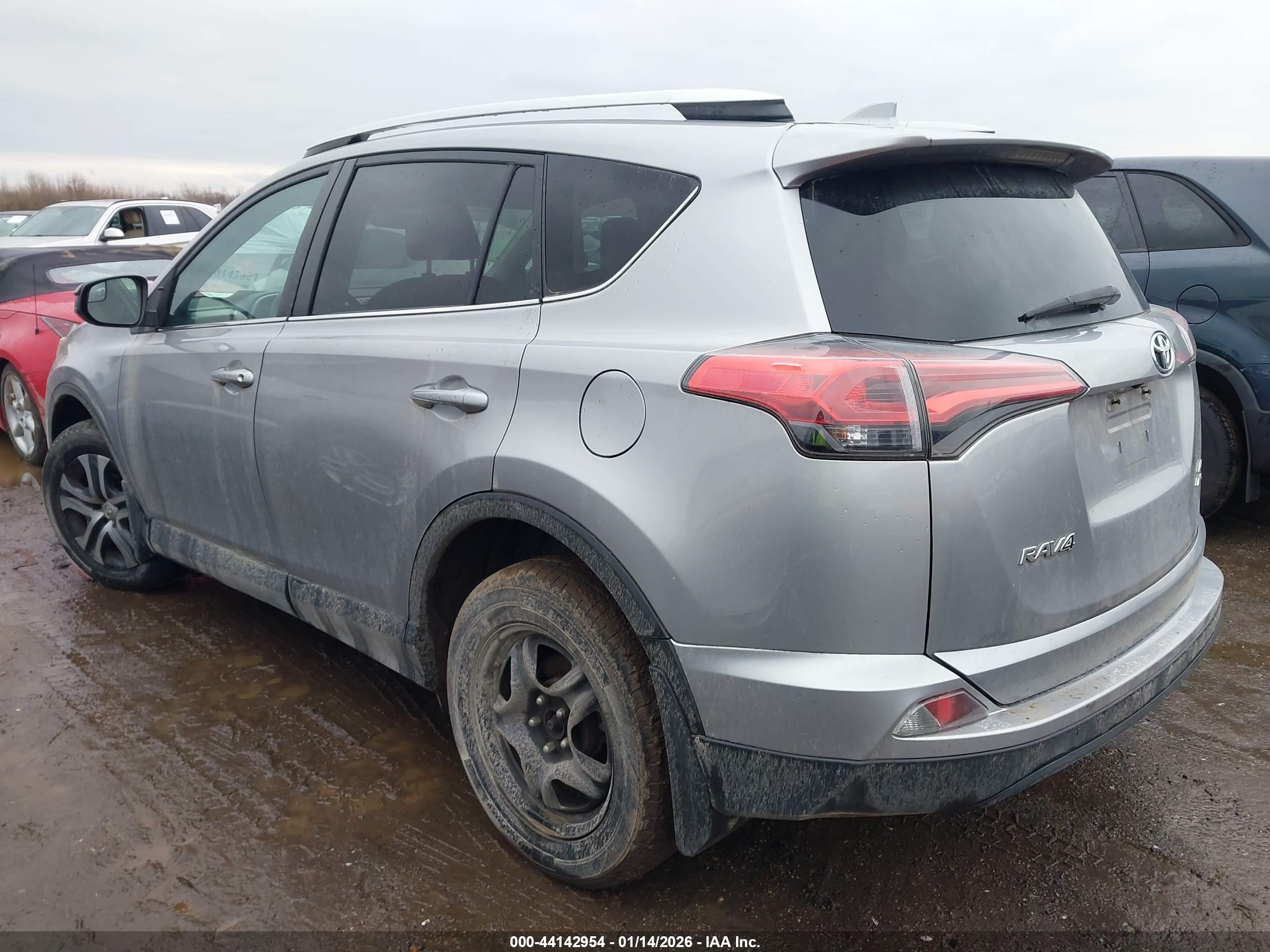 TOYOTA RAV4 image 3