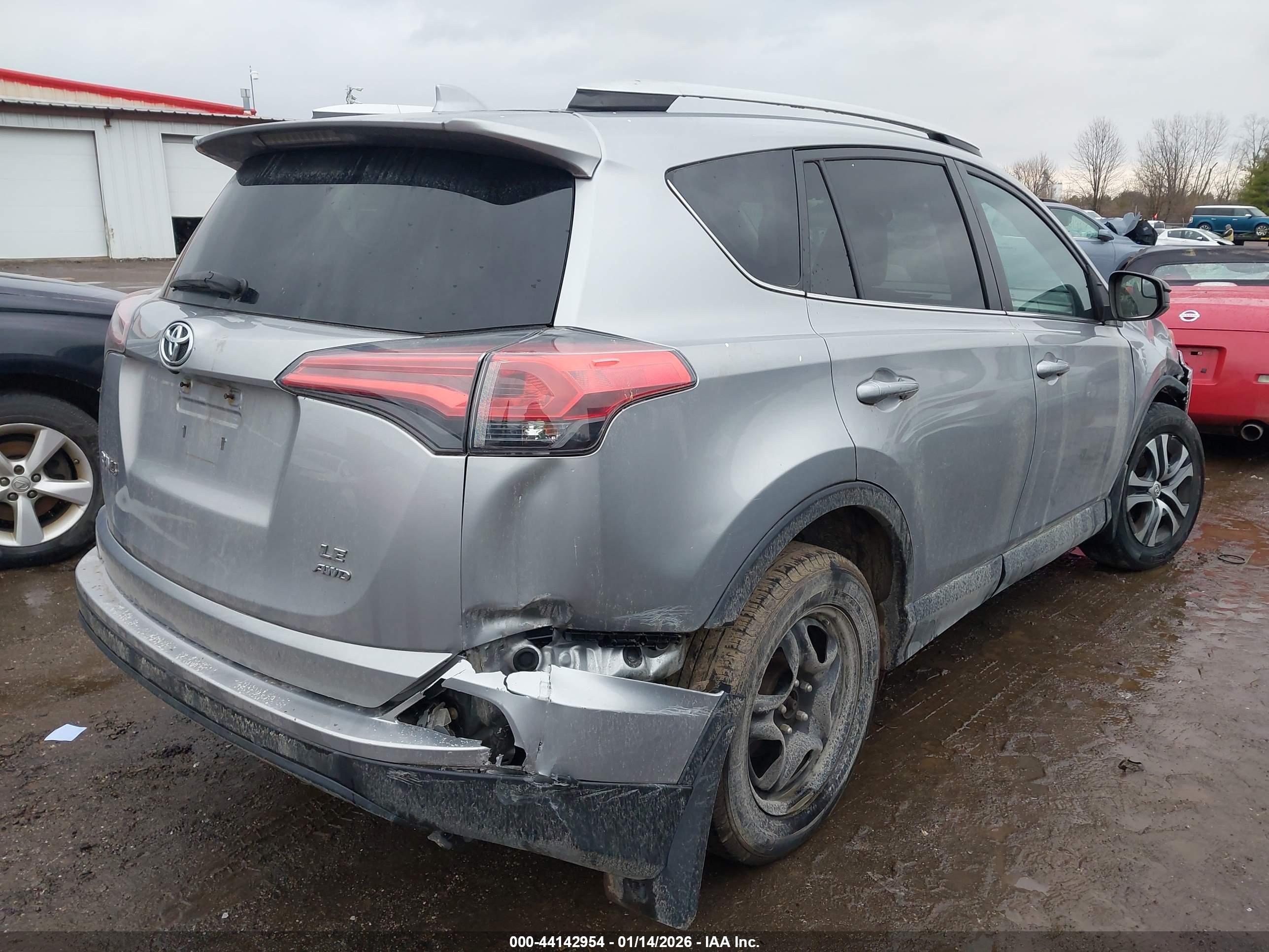 TOYOTA RAV4 image 4